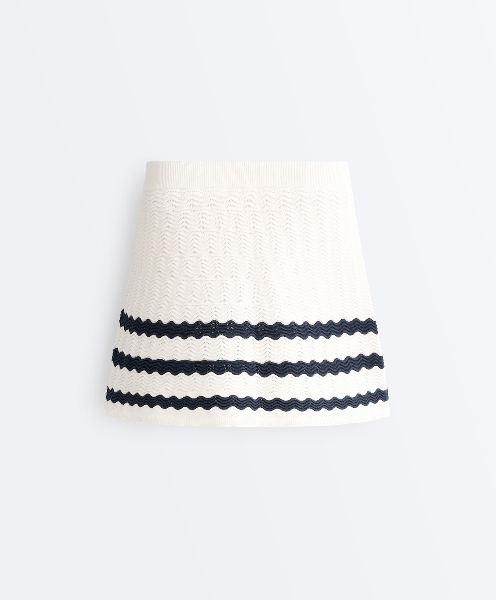 Wave knit short skirt — PALE ECRU