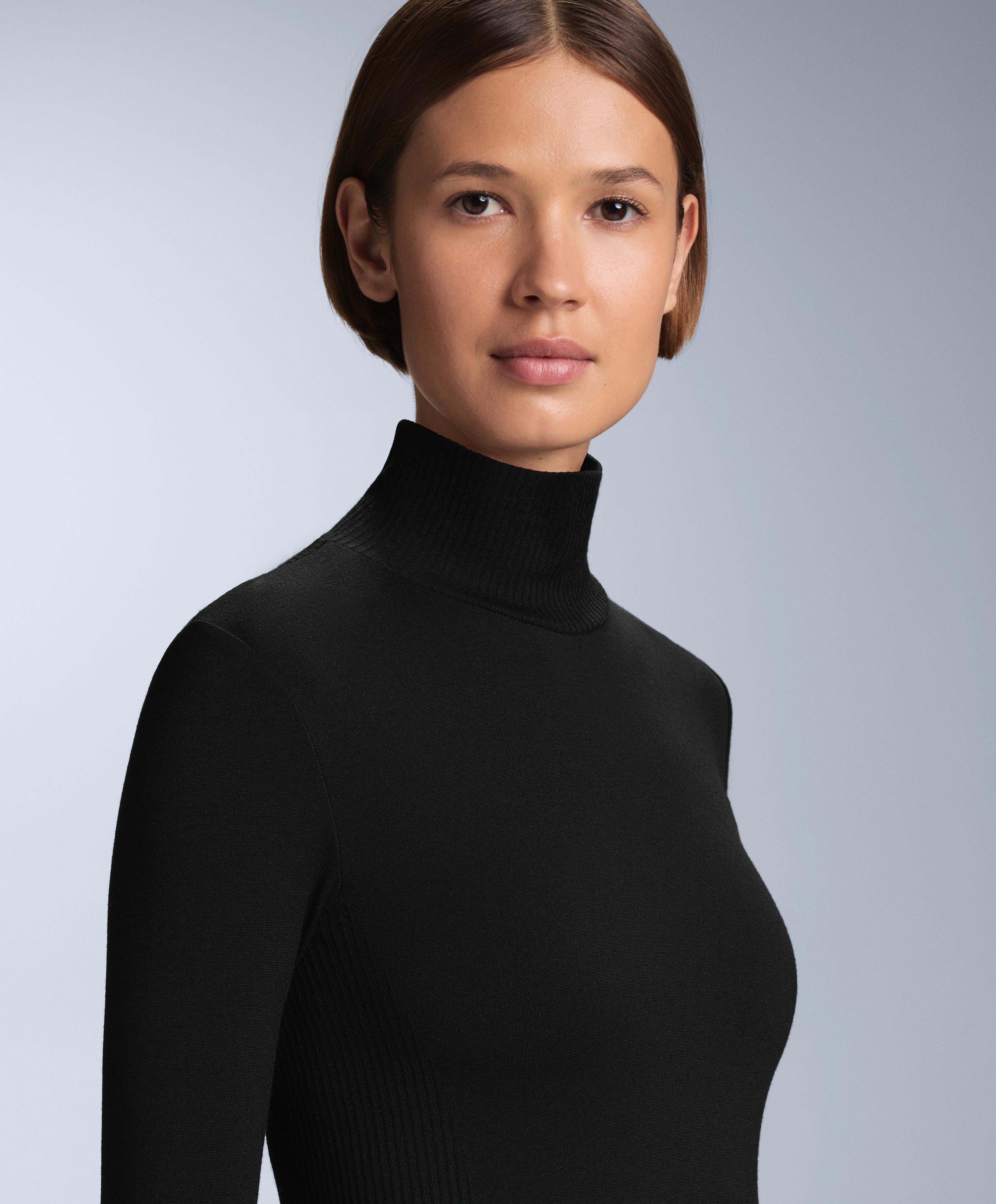 Seamless merino wool base layer T-shirt — BLACK