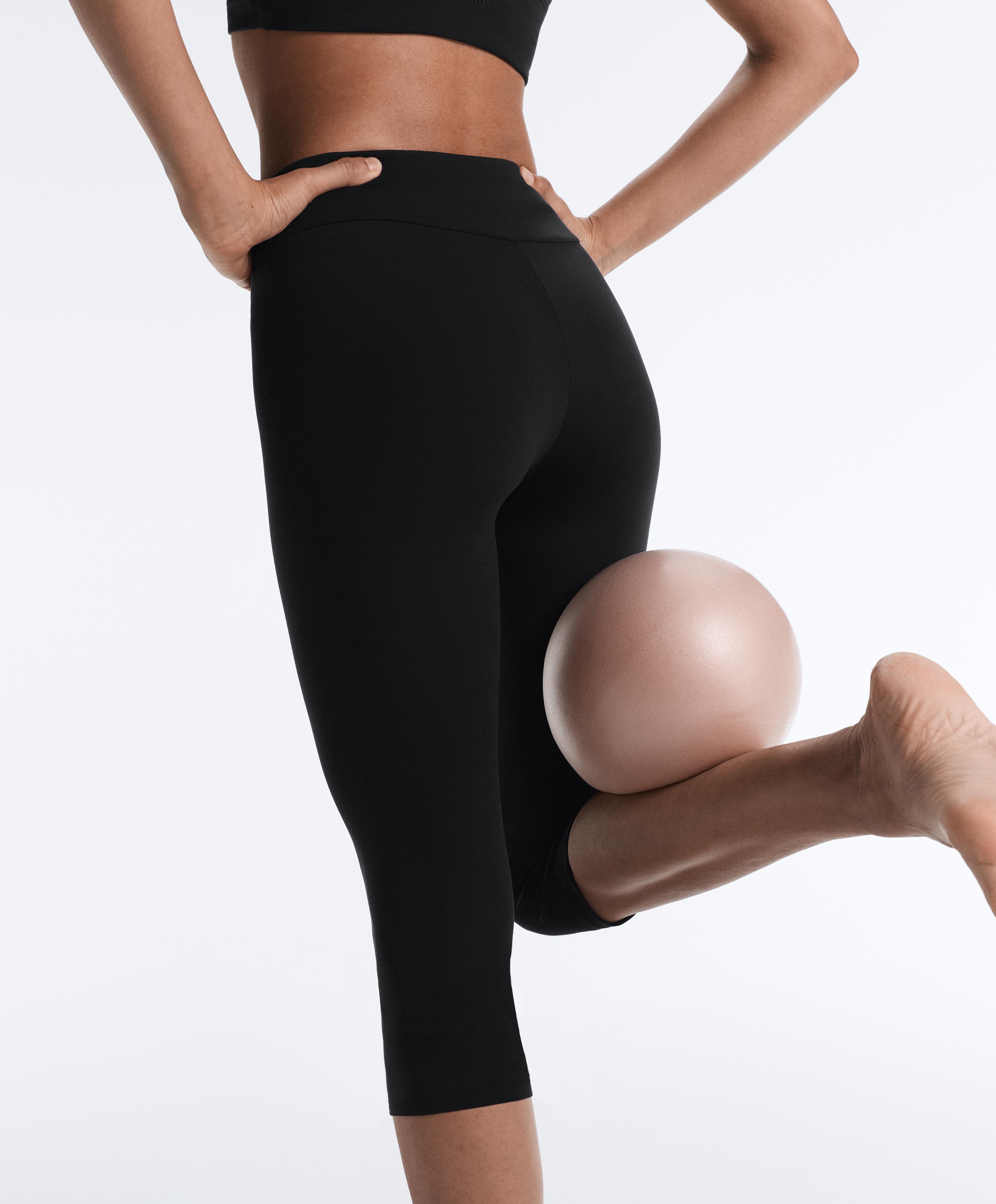 Comfortlux super-high-rise 50cm capri leggings — BLACK