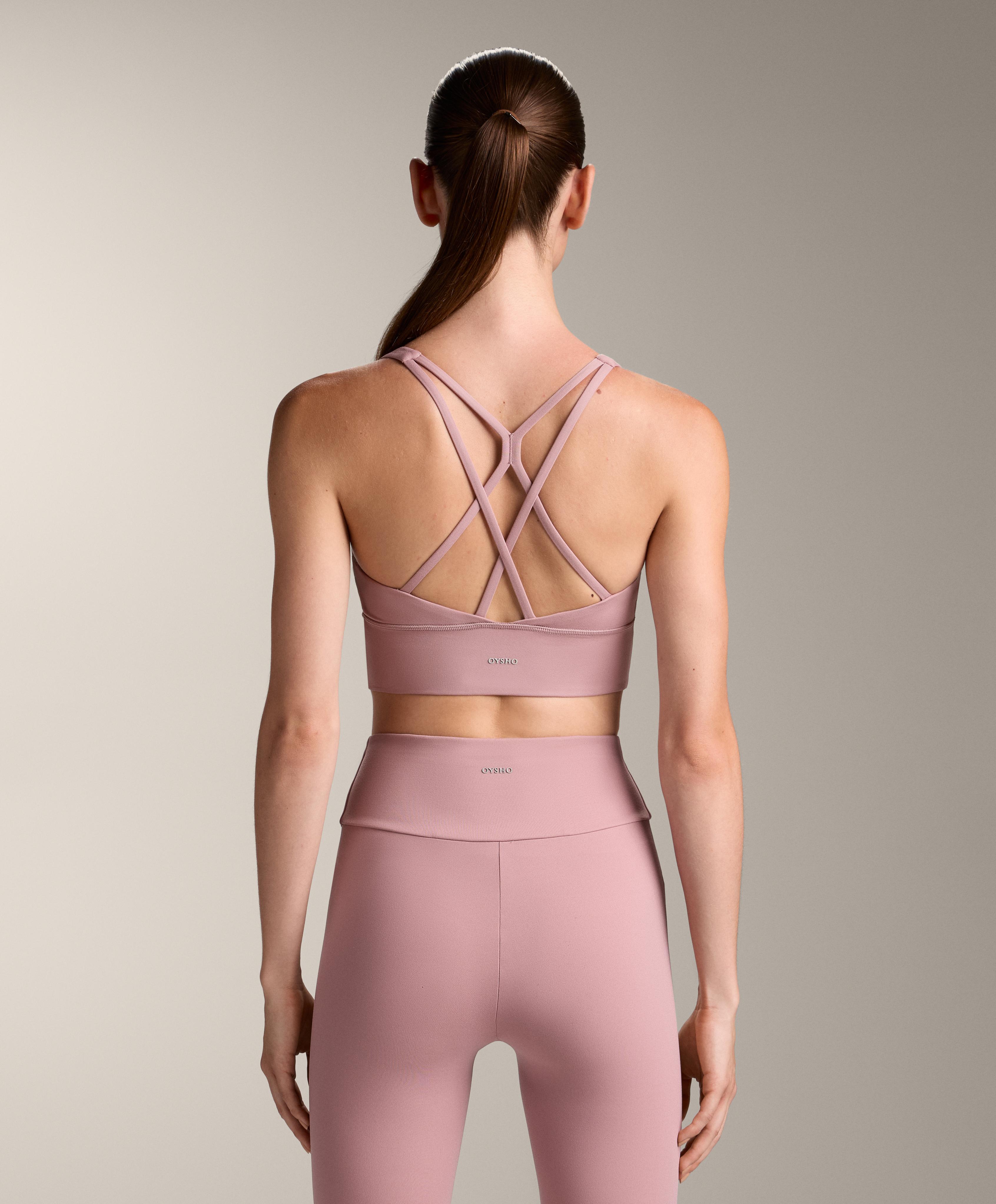 Medium-support Comfortlux sports bra with cups
