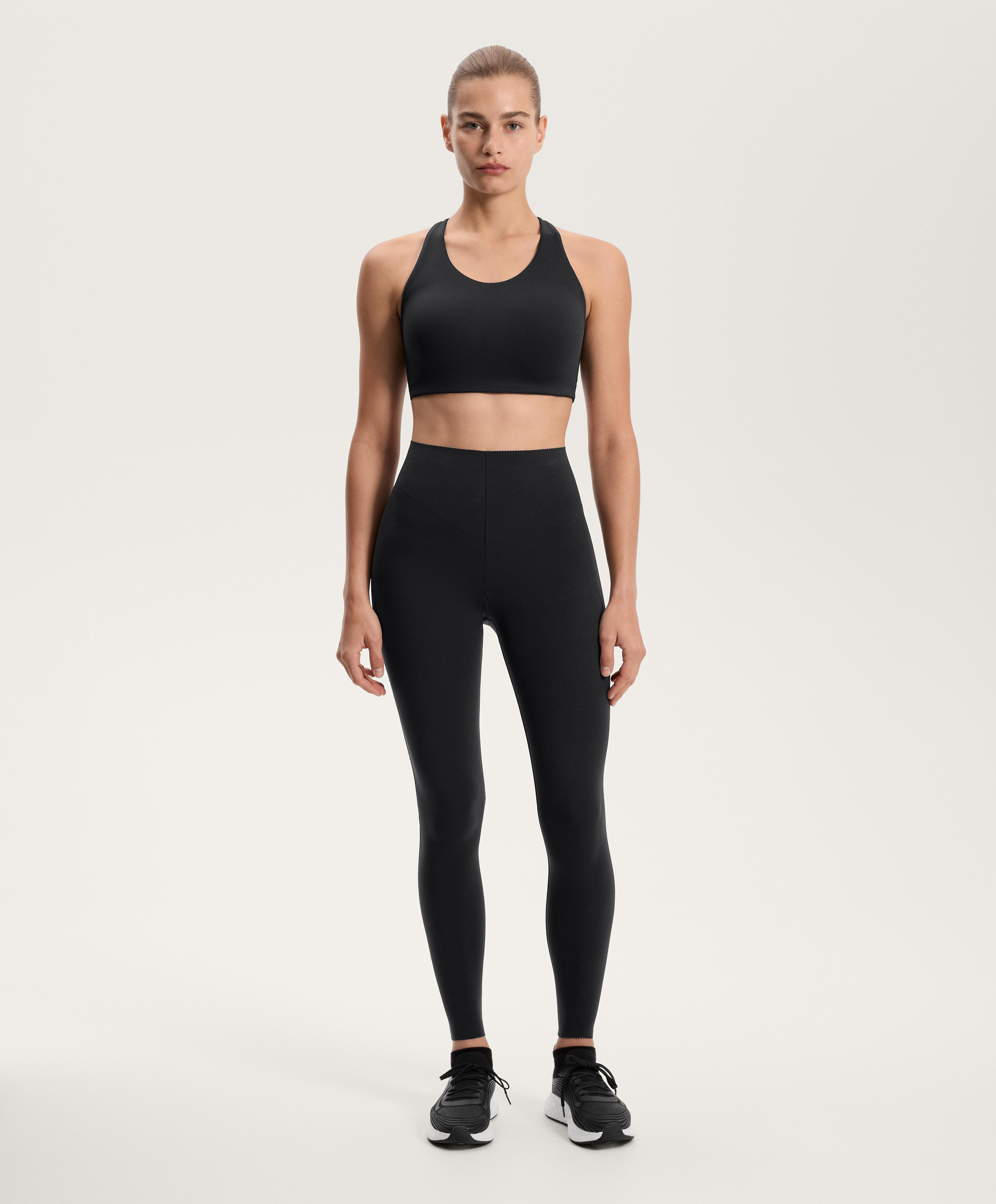 Black compressive raise up Total look