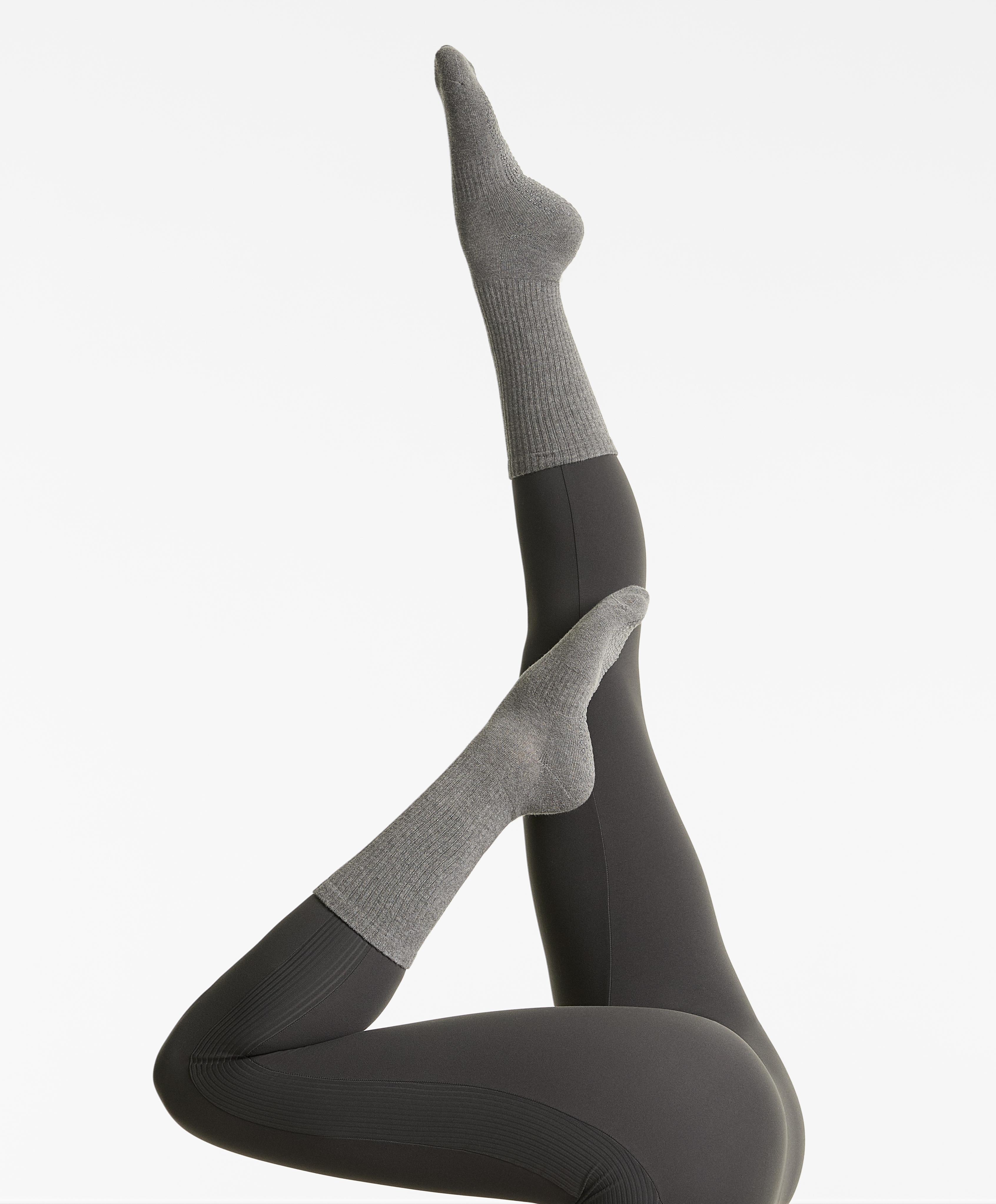 2 pairs of classic yoga and Pilates cotton blend socks 2 pairs of classic yoga and Pilates cotton blend socks