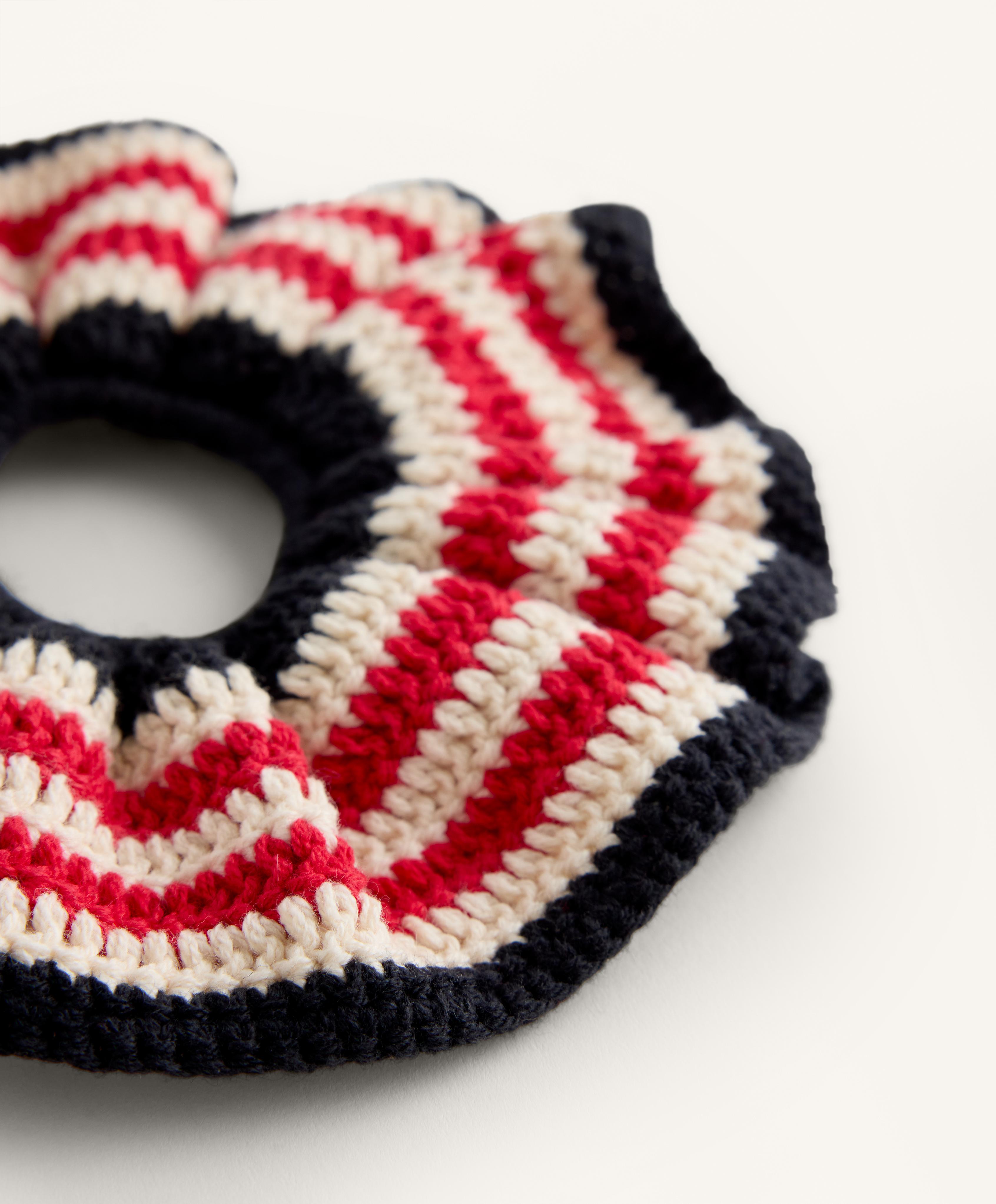 1 striped knit scrunchie 1 striped knit scrunchie