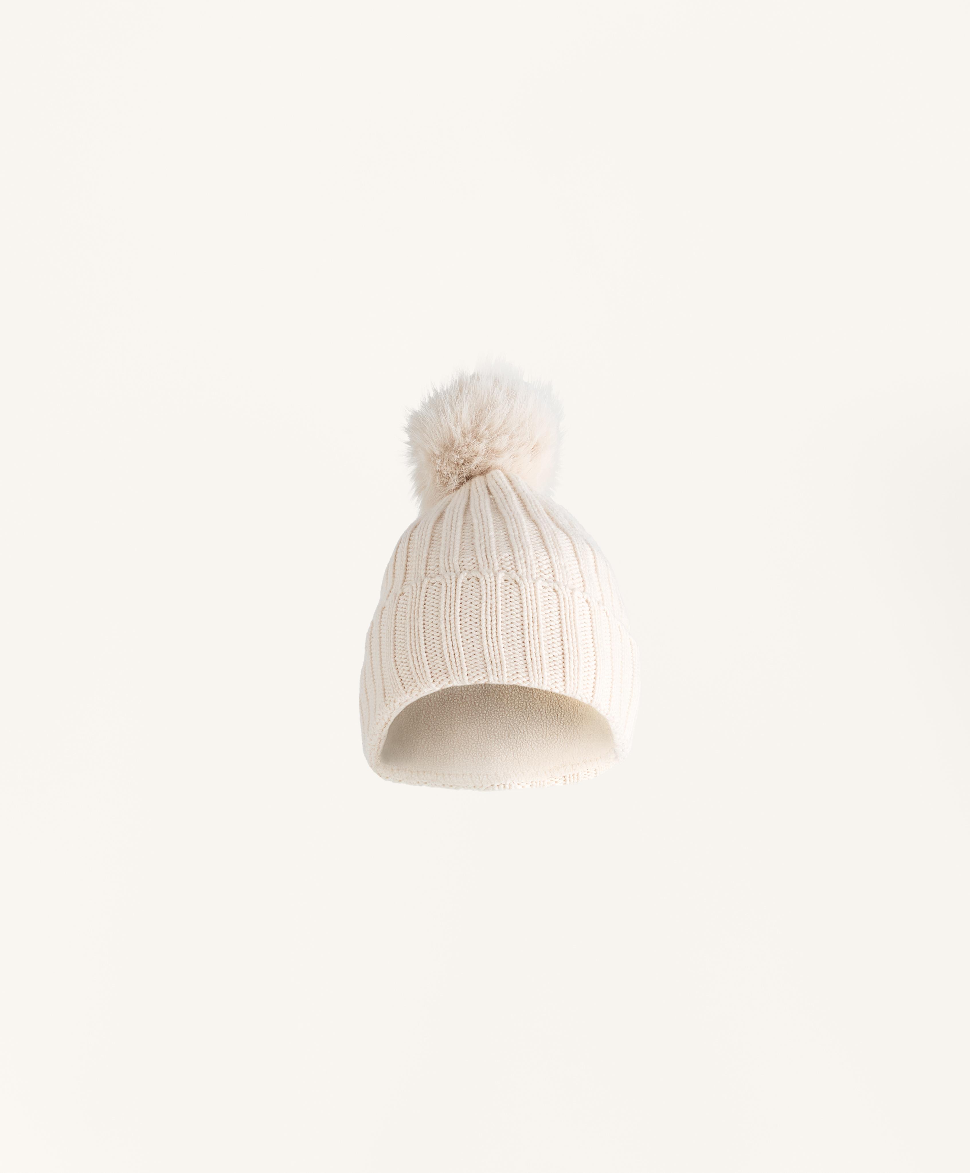 Gorro punto pompón