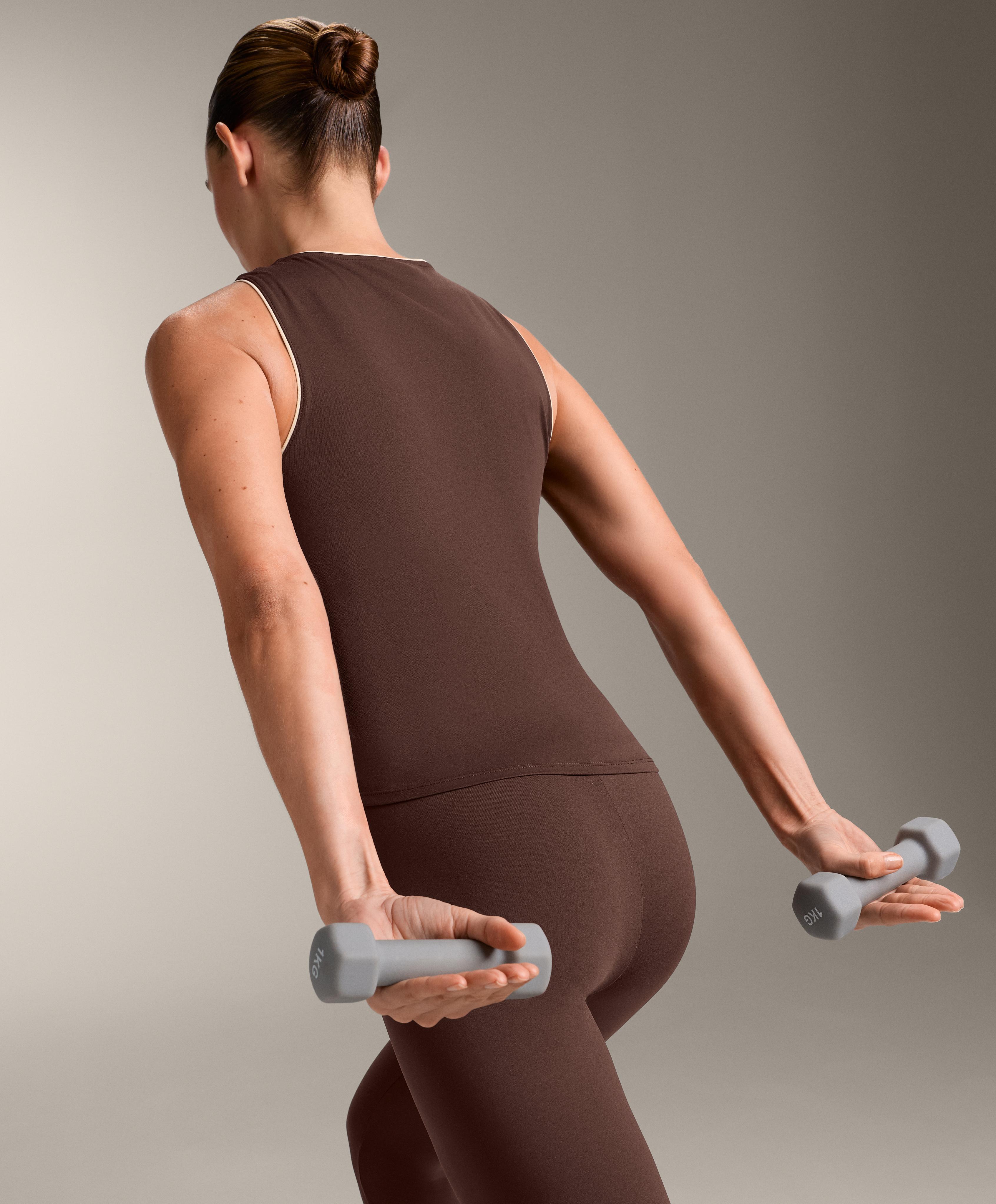 تانك توب Comfortlux بدون أكمام مع شريط أنبوبي