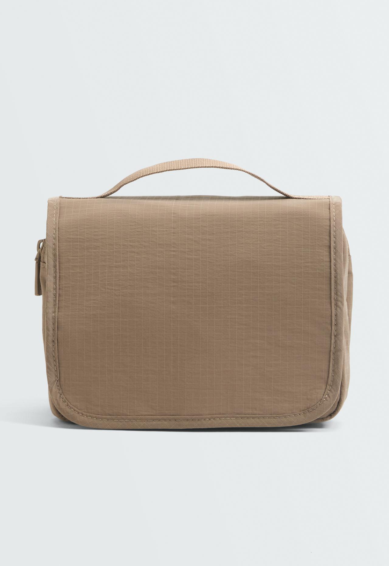 Hanging wash bag — CAMEL