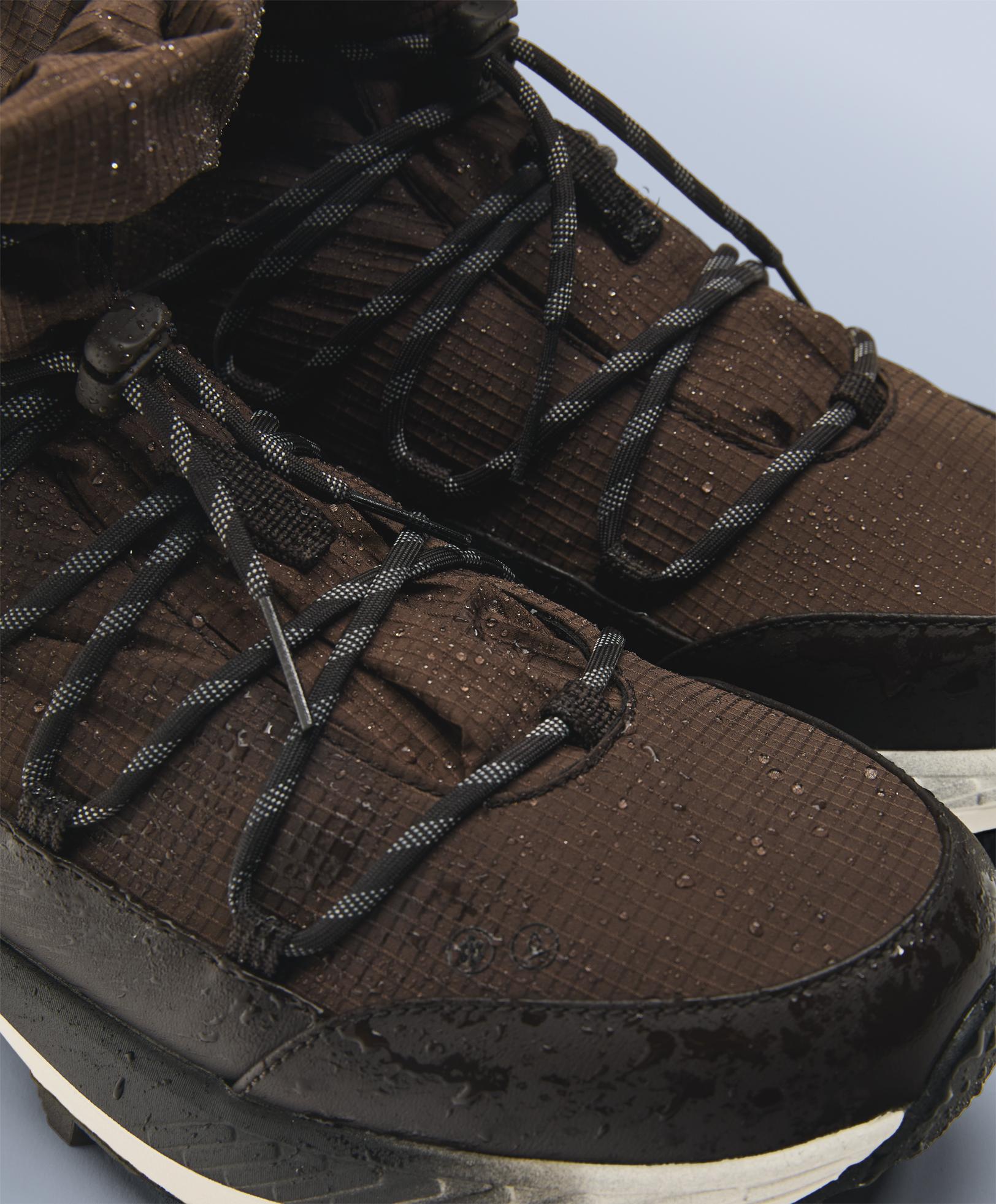Vibram® waterproof sports boots — BROWN