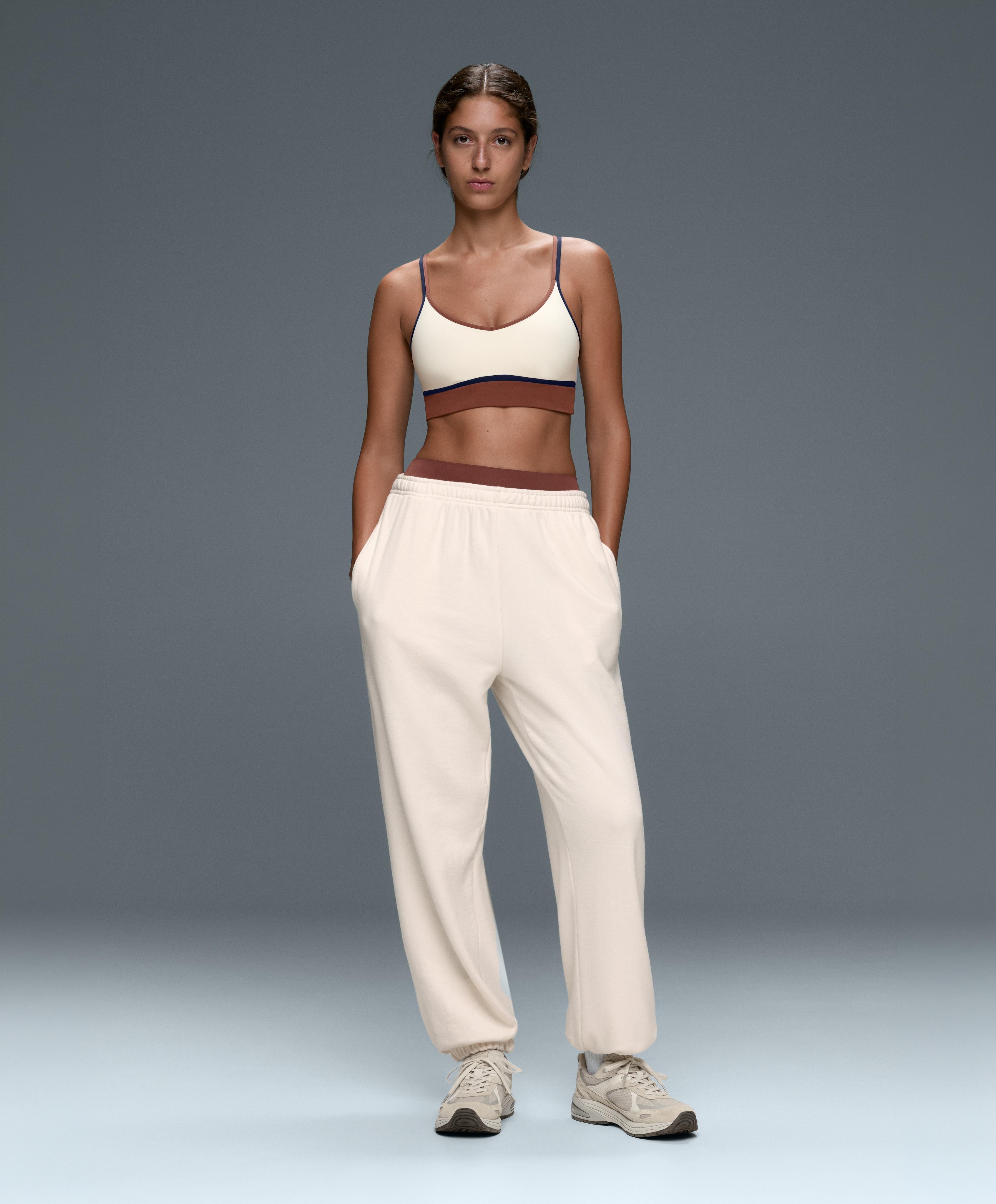 Contrast colour block medium-support Comfortlux sports bra — PALE ECRU