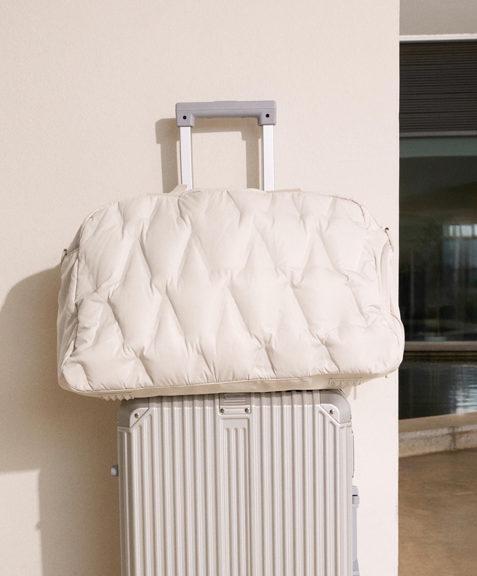 Padded technical Sport bag — ECRU