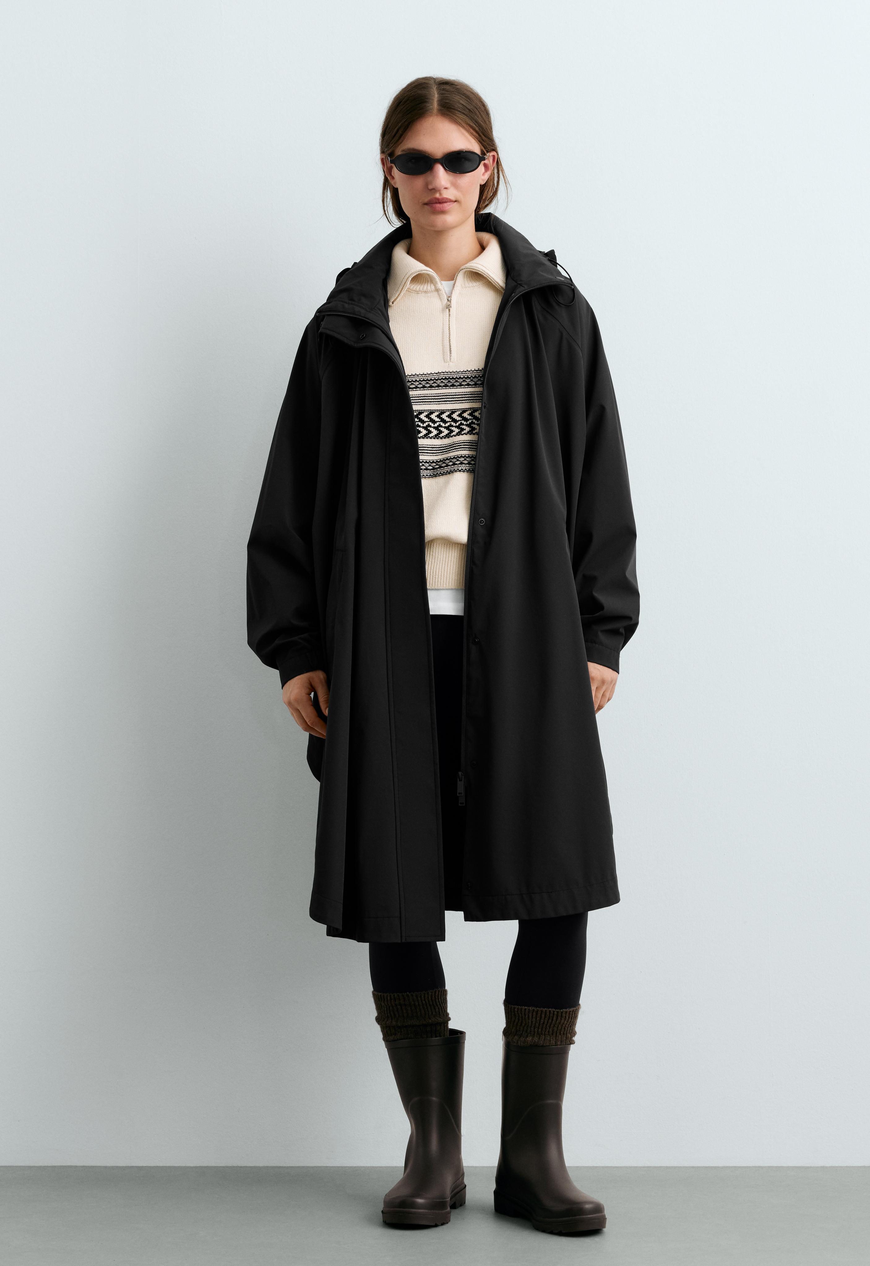 Extra lightweight 10k waterproof long cape