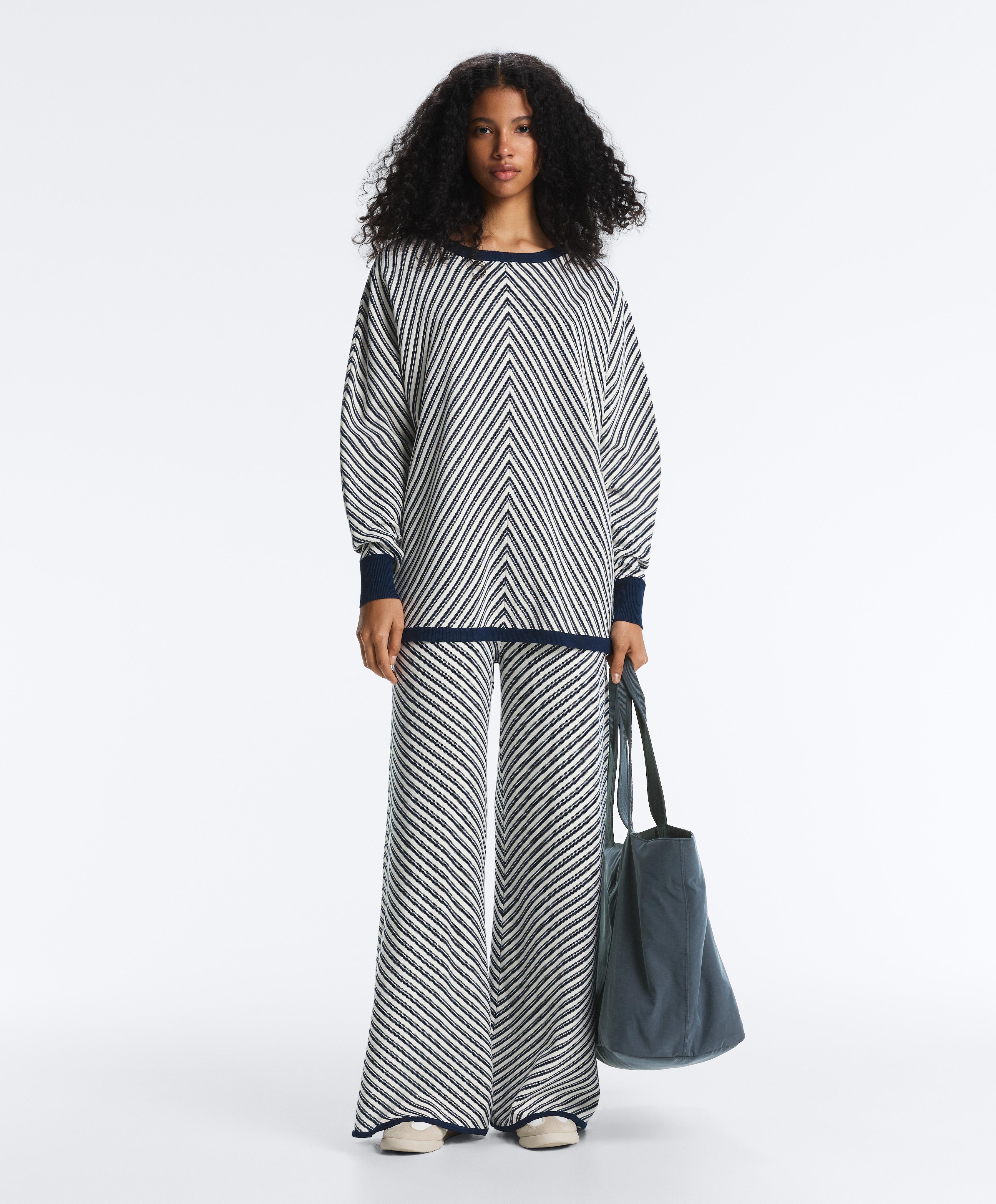 Long diagonal stripe jumper — NAVY BLUE