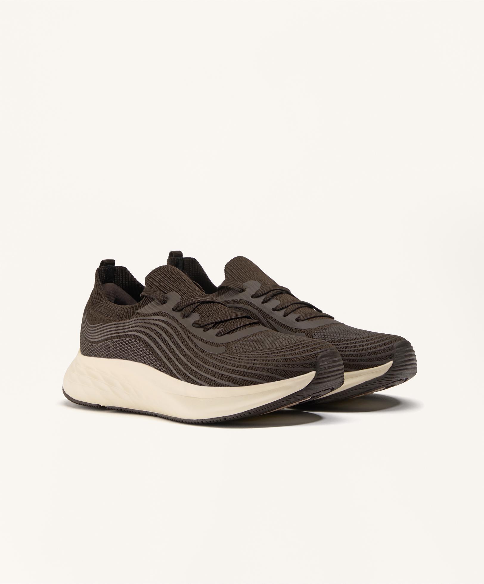 Chaussures de sport multi-activités - polyvalentes, usage quotidien, marche Chaussures de sport multi-activités - polyvalentes, usage quotidien, marche