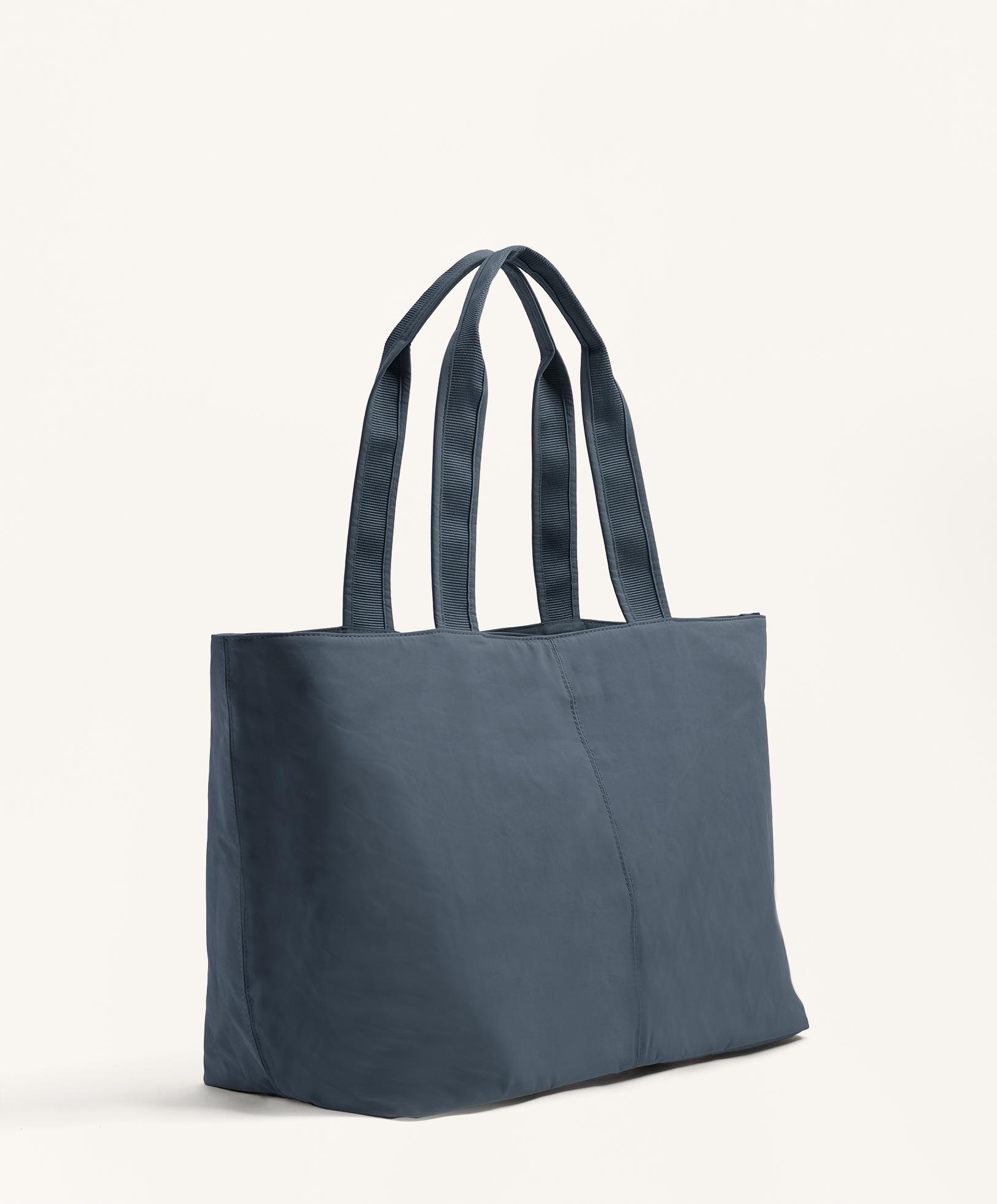 Мягкая сумка-шопер на молнии Мягкая сумка-шопер на молнии