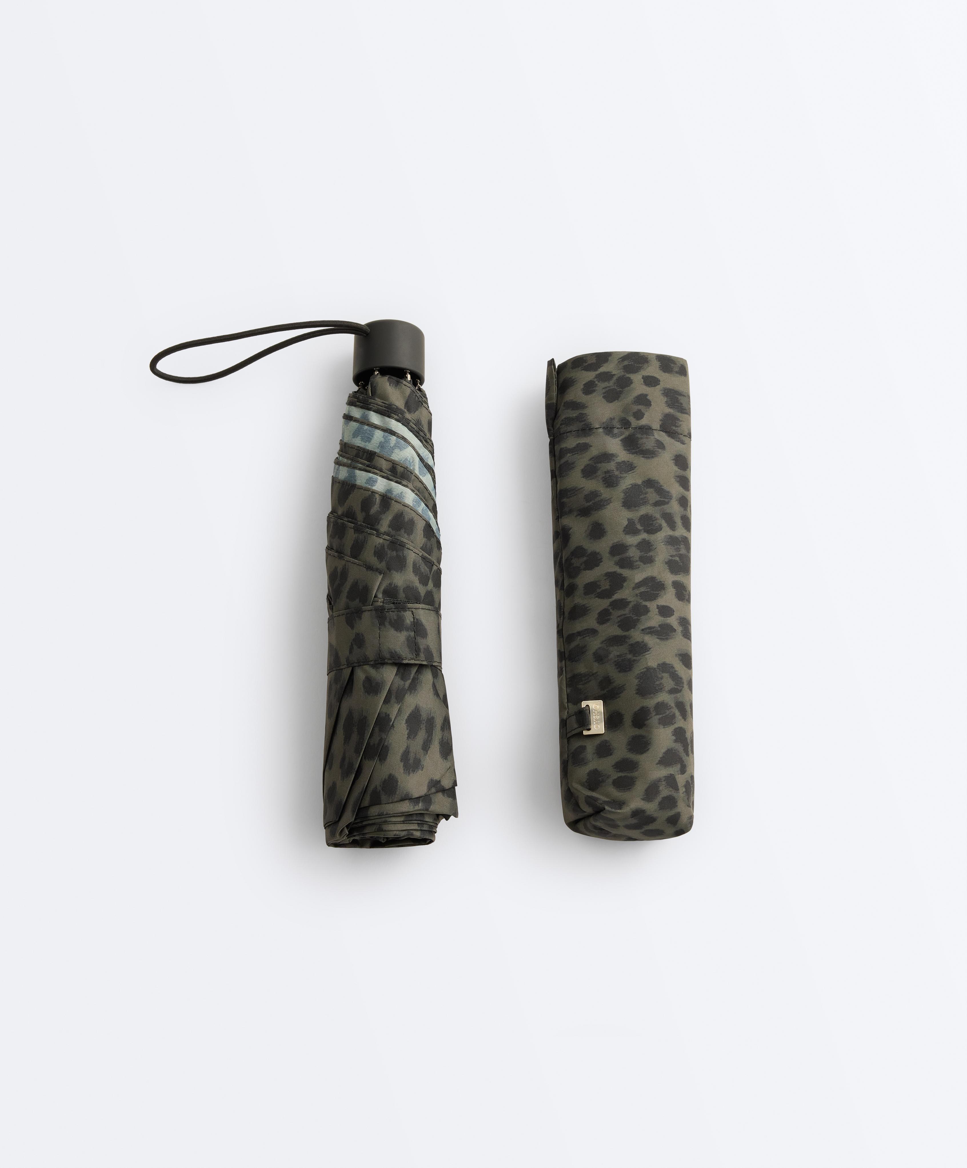 Leopard print lightweight umbrella