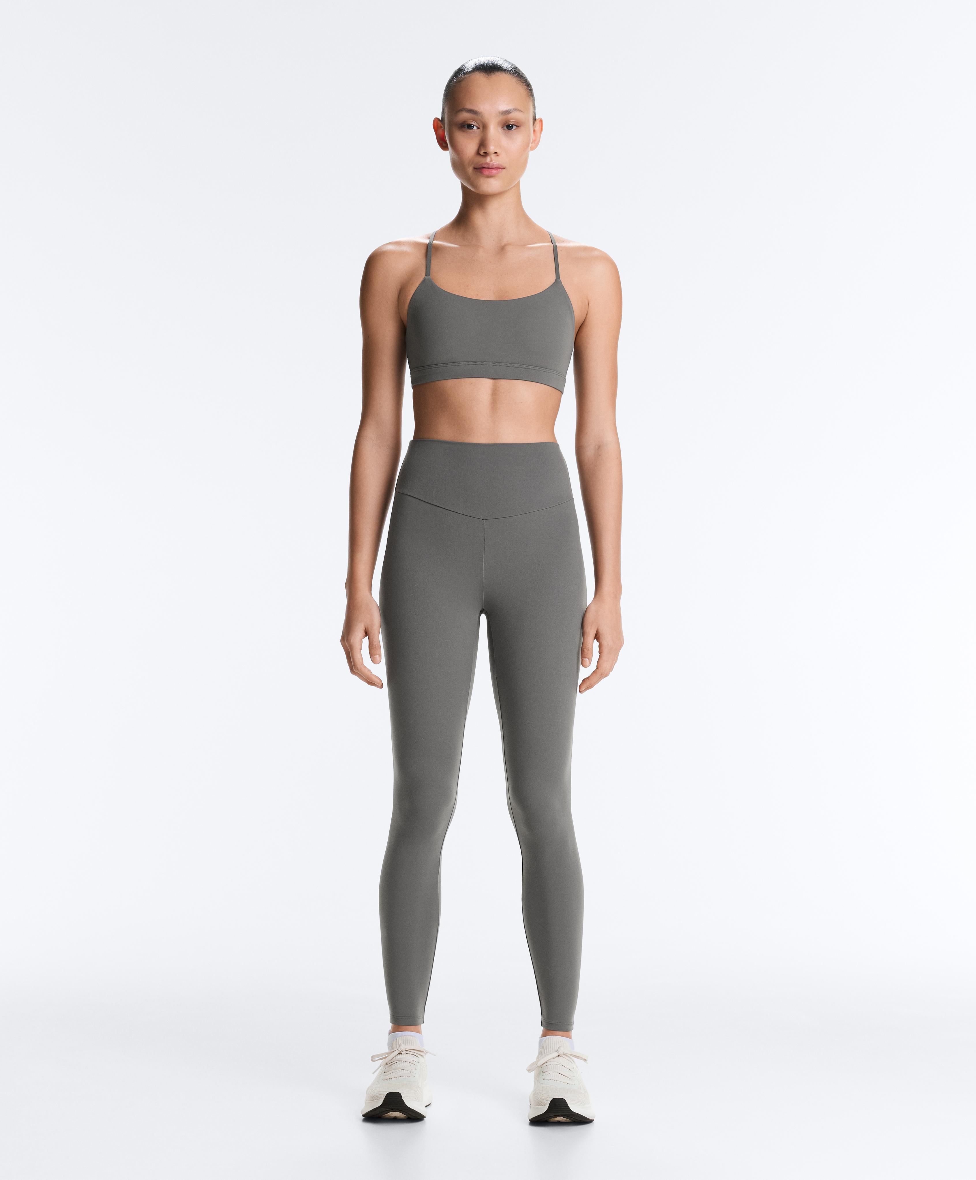 Low-support Comfortlux sports bra with straps — MID GREY