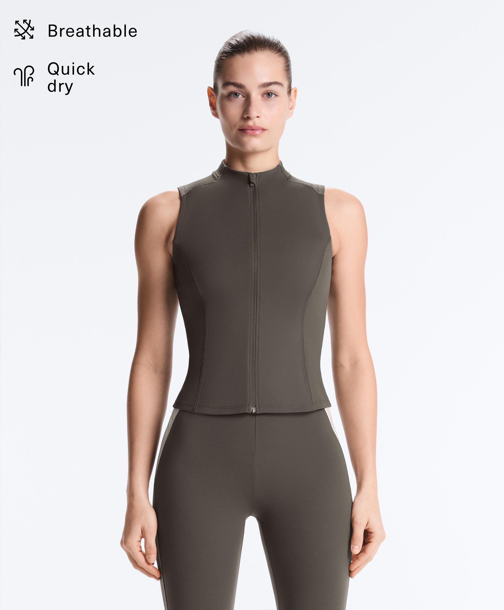 Sleeveless zip T-shirt Sleeveless zip T-shirt