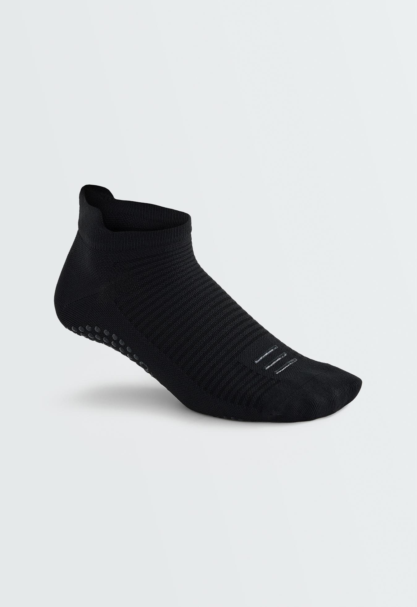 2 pairs of polyamide blend yoga and Pilates sneaker socks — BLACK