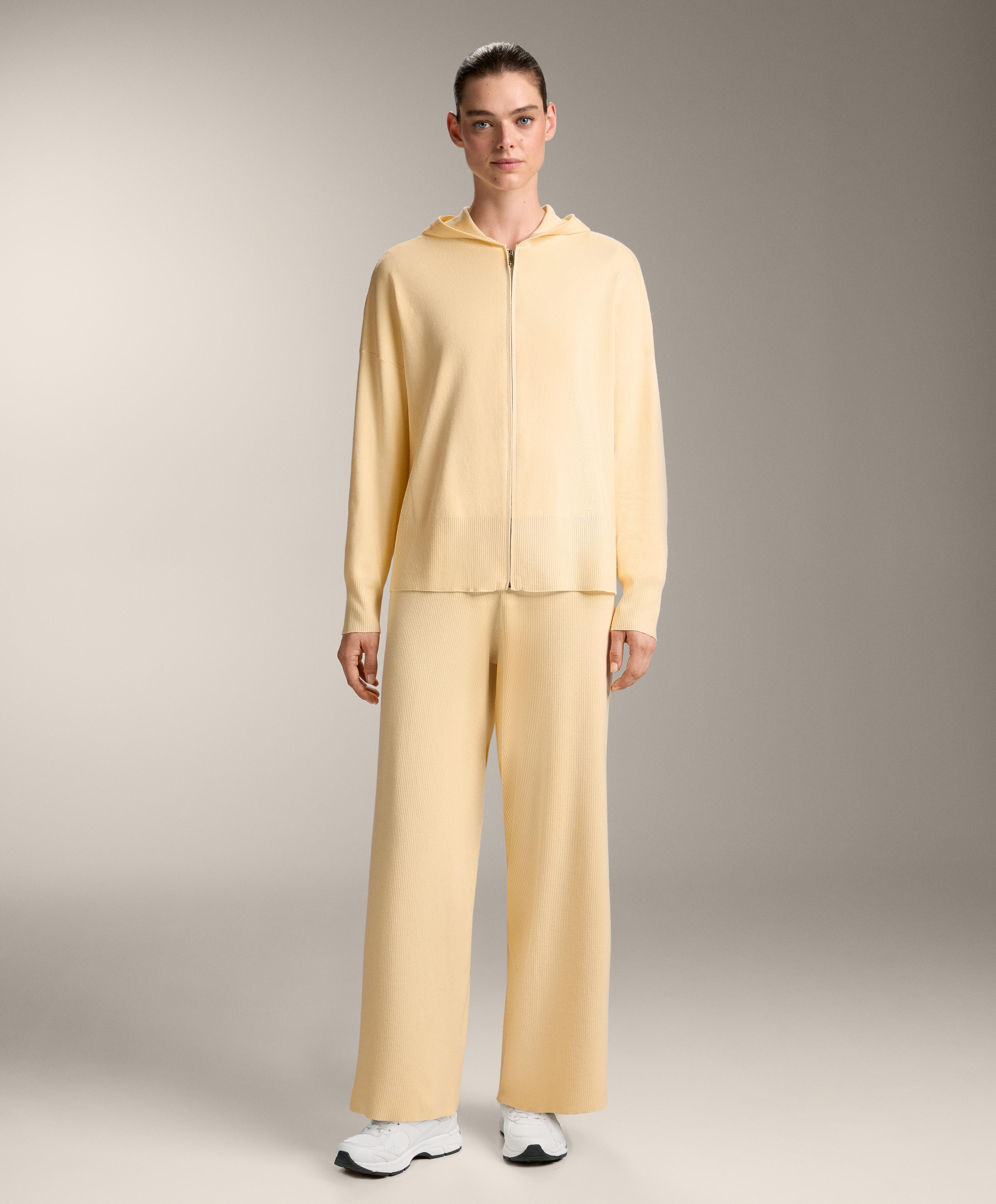Wide-leg rib knit trousers