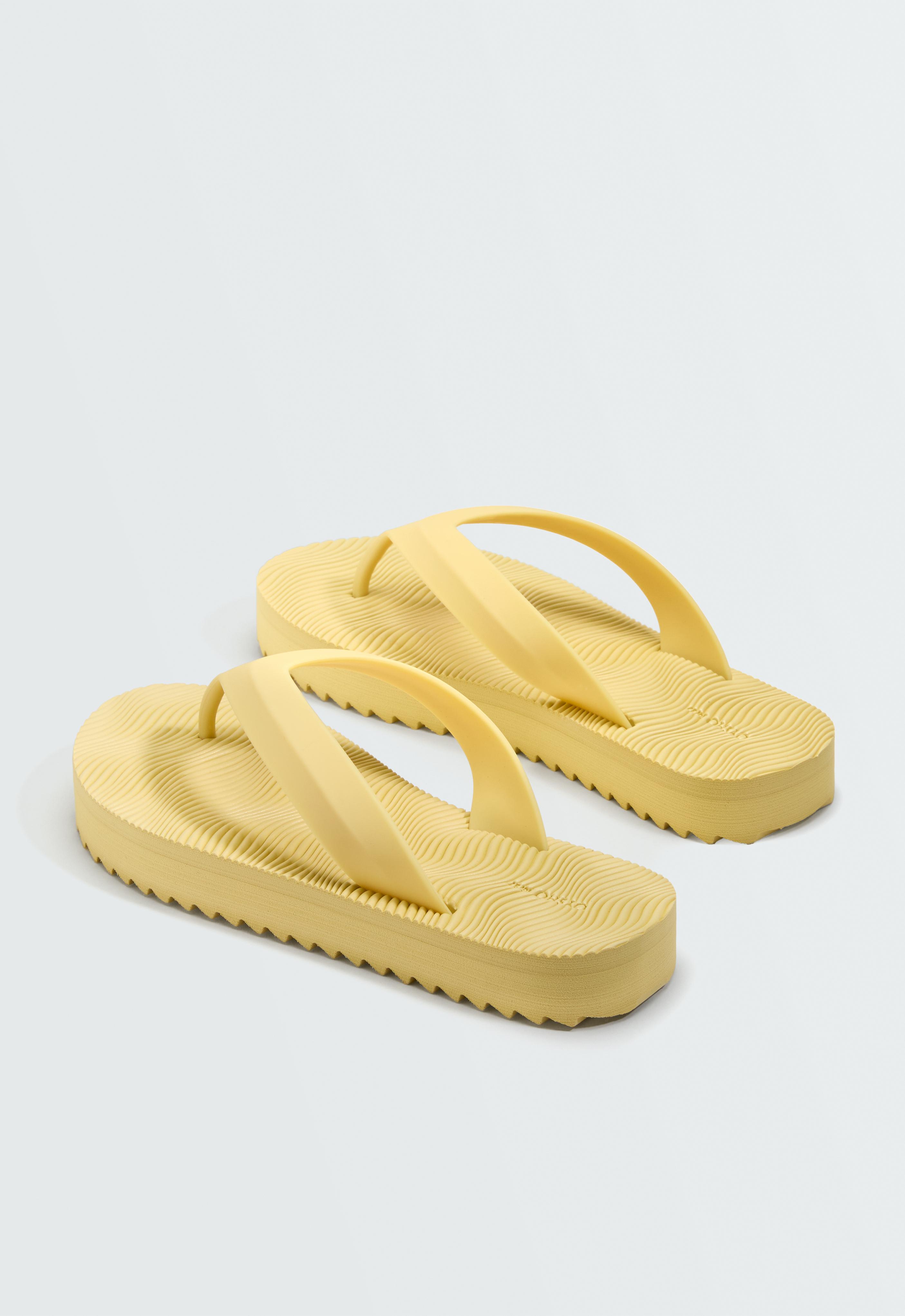 Textured platform beach sandals — YELLOW