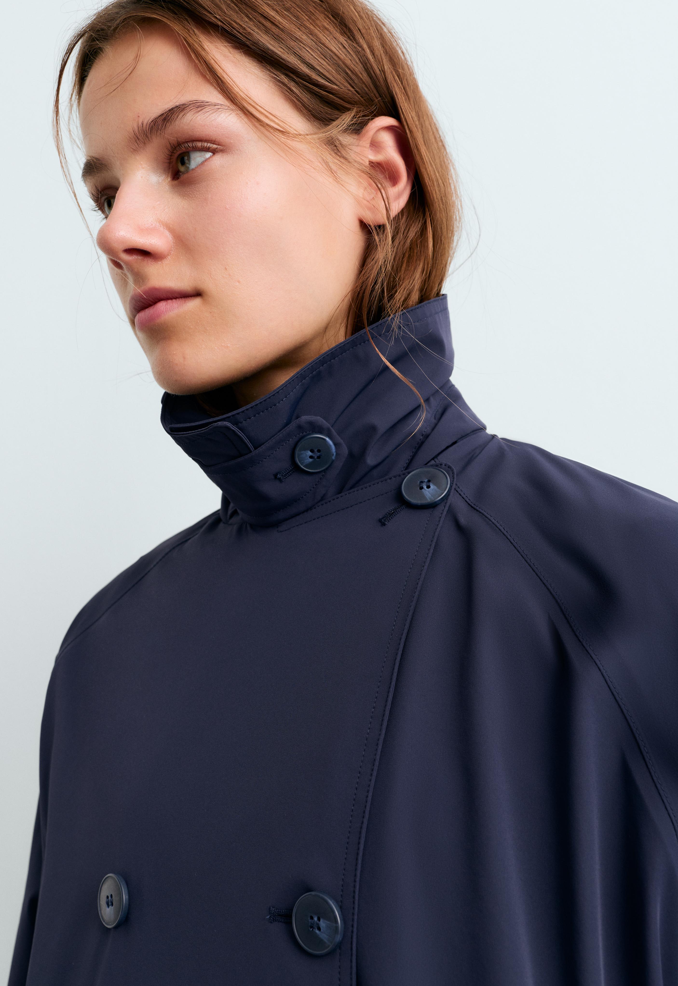 Lange, extraleichte, 10k wasserdichte Jacke