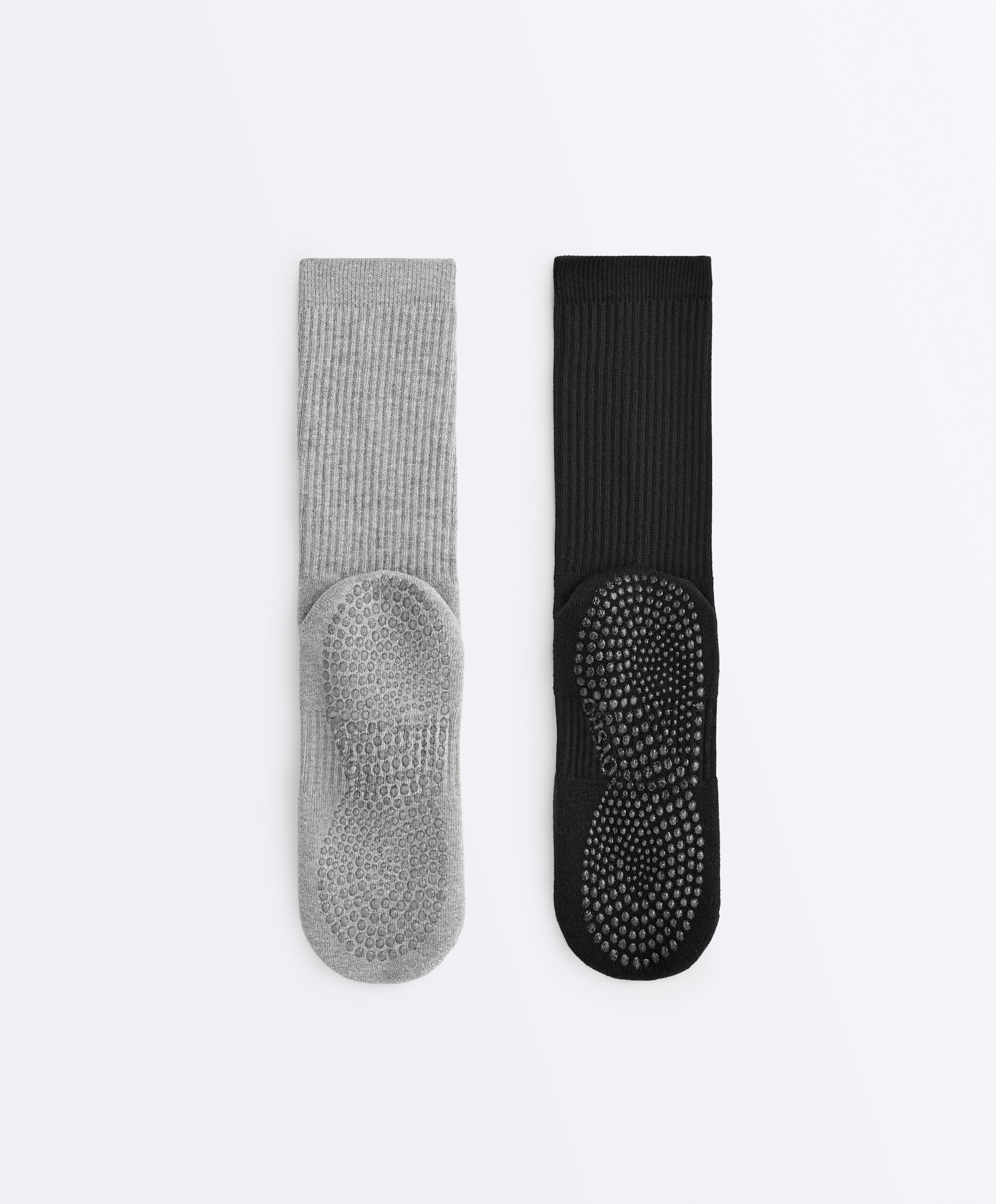 2 pairs of classic cotton blend yoga and Pilates socks — BLACK