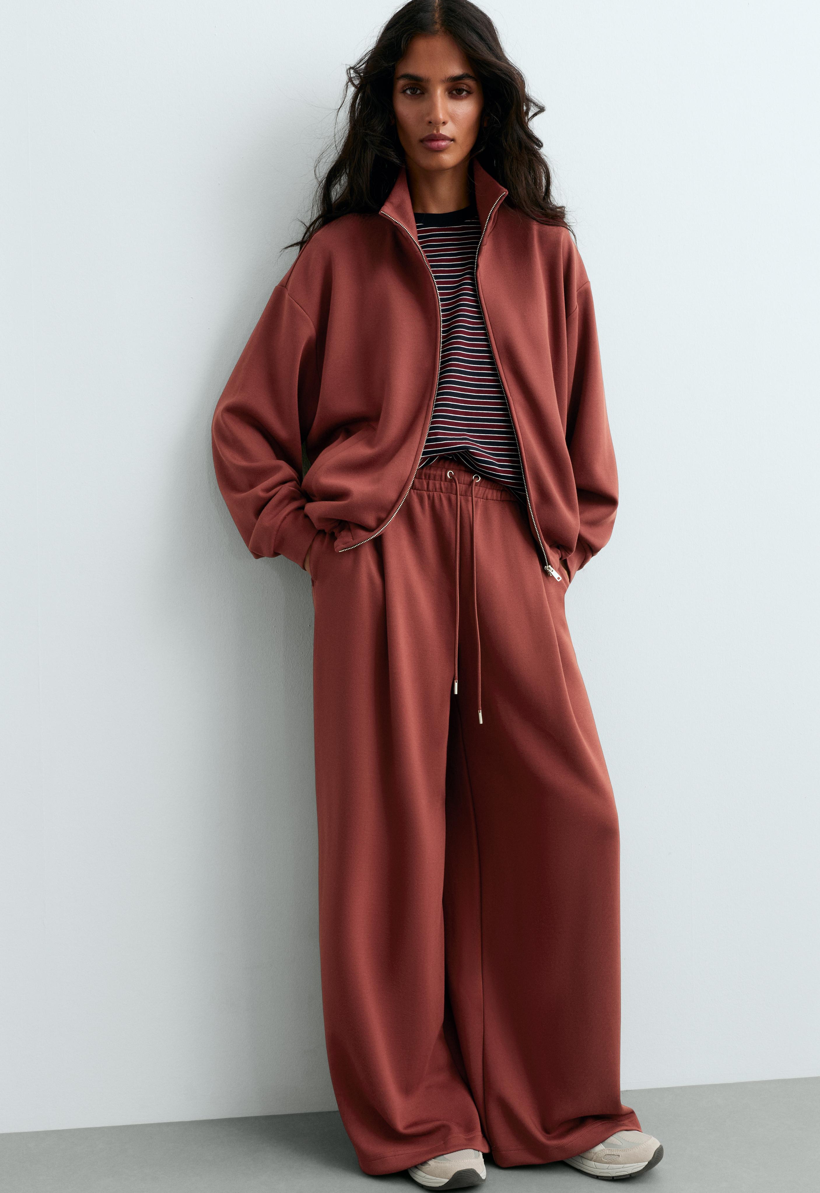 High-neck zip-up jacket — DARK BRICK