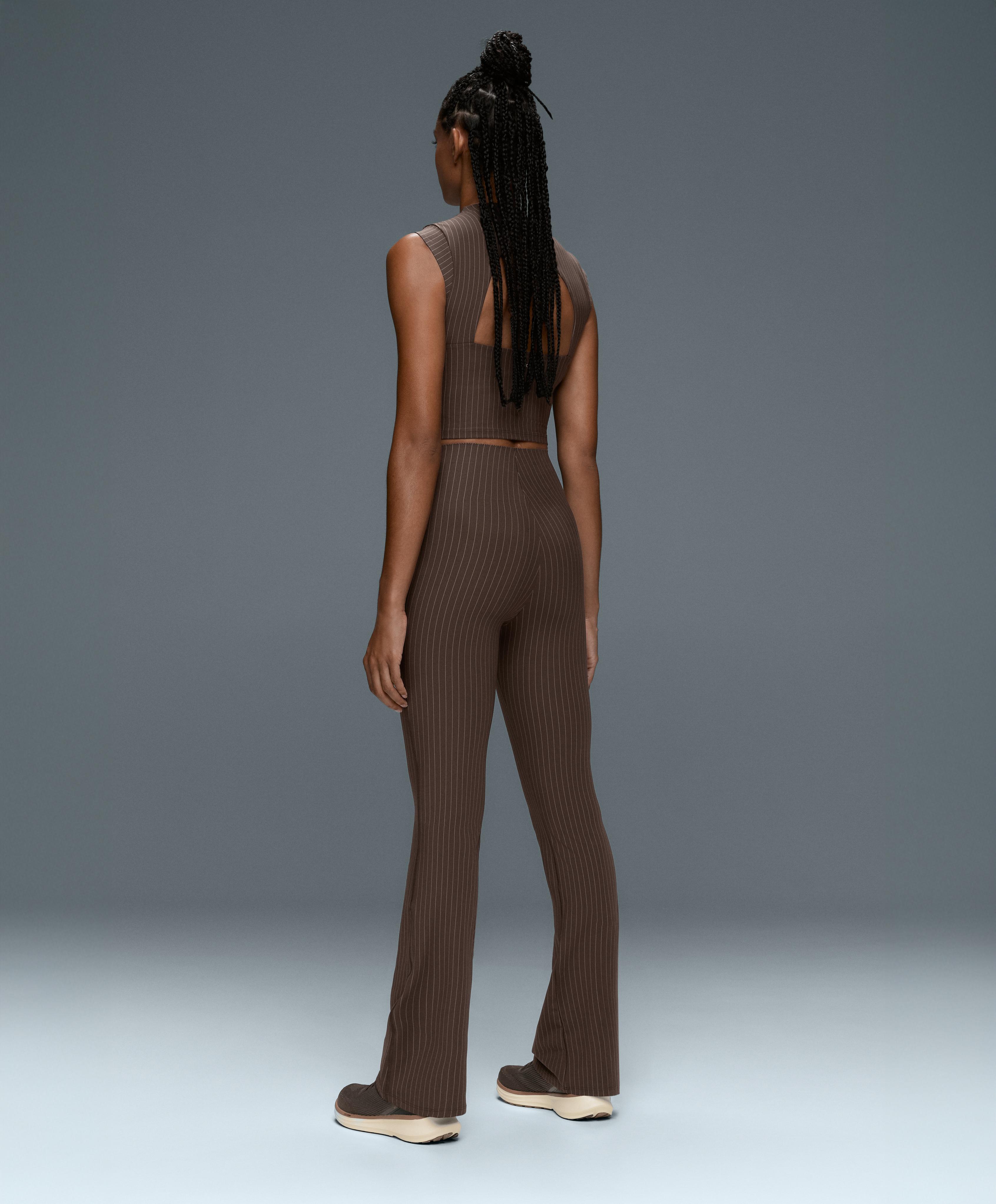 Compressive short-sleeved pinstripe tank top — BROWN