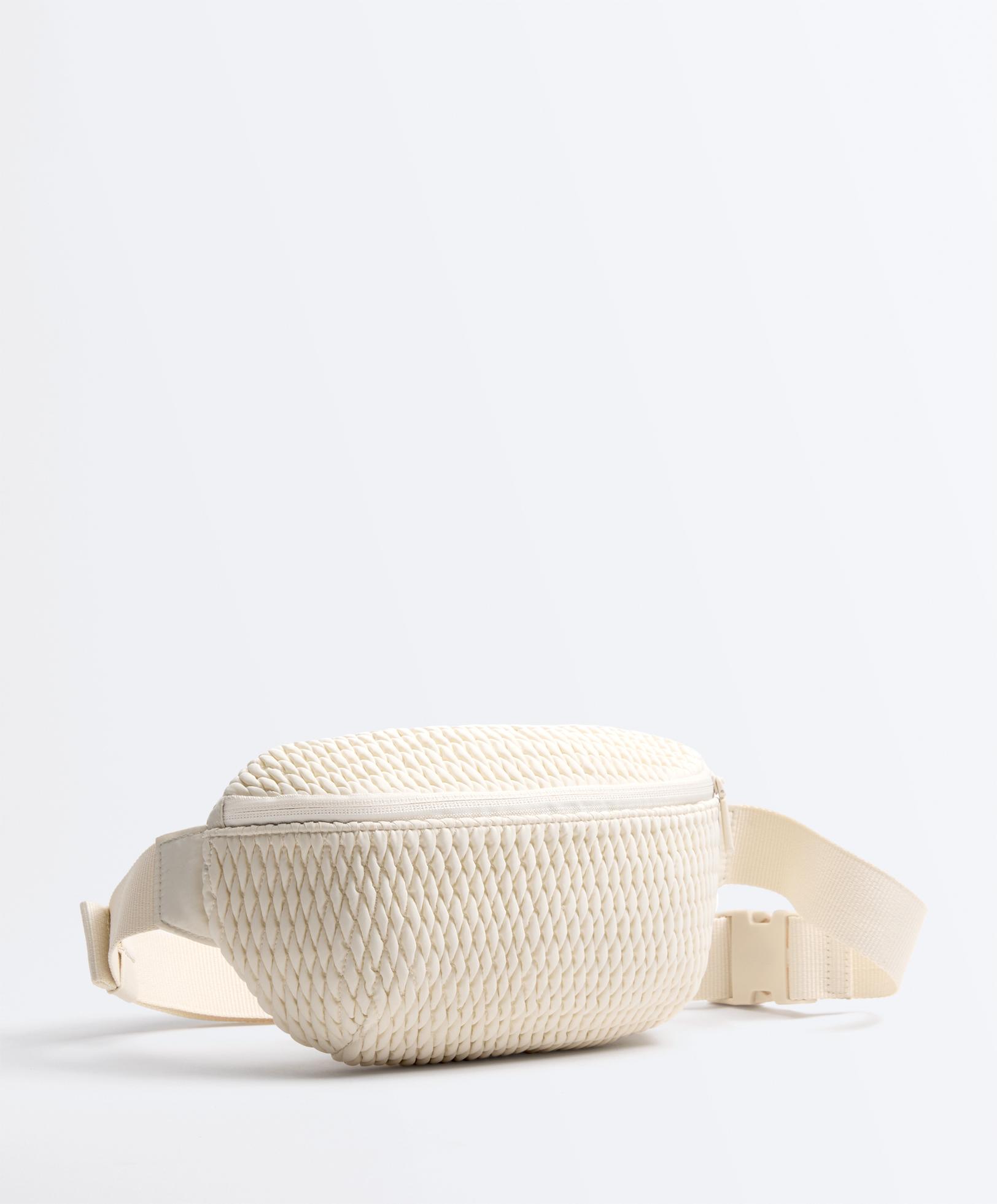 حقيبة خصر مبطنة - تنزيلات