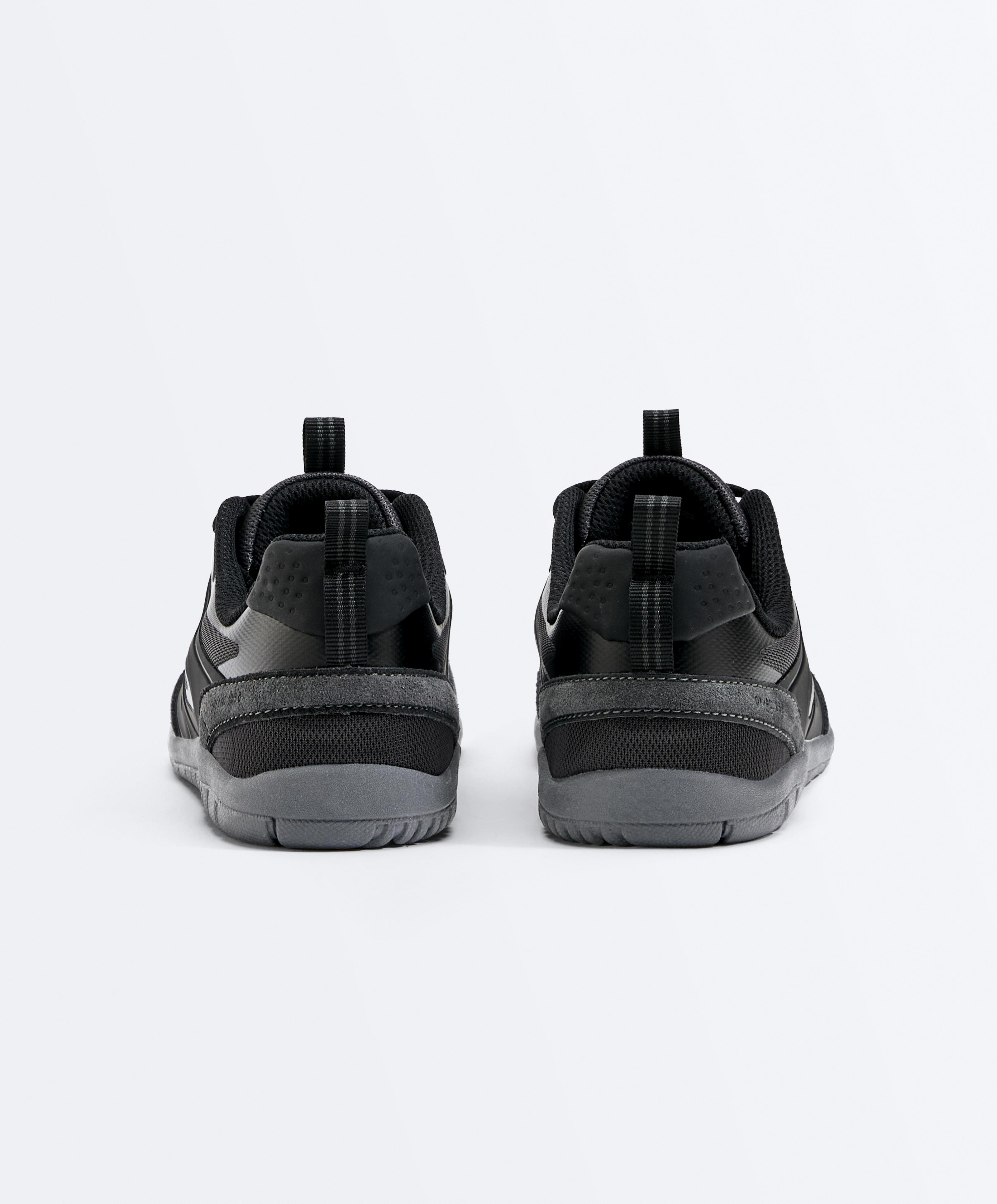 Multi-activity barefoot trainers — BLACK