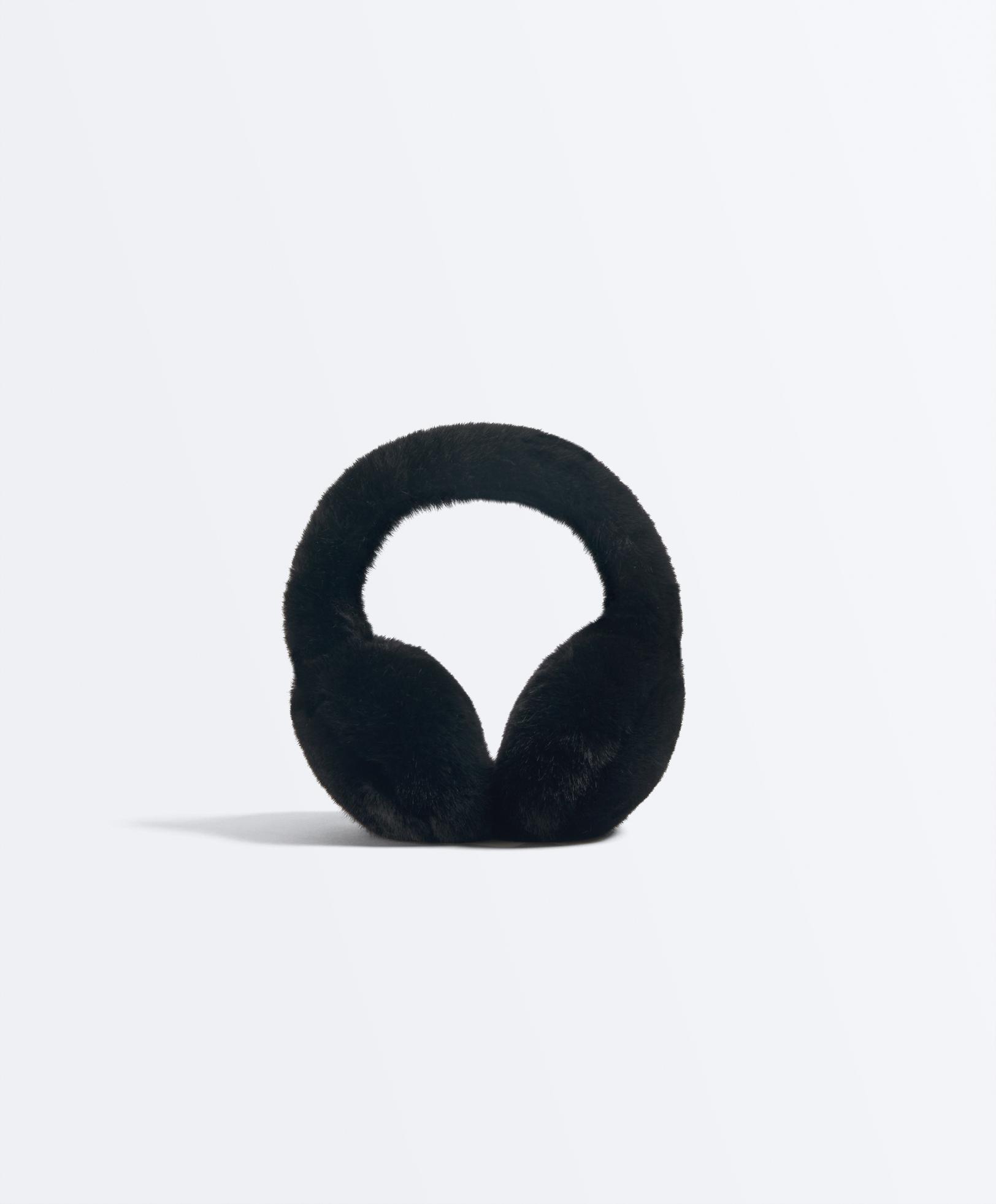 Faux fur style ear muffs Faux fur style ear muffs