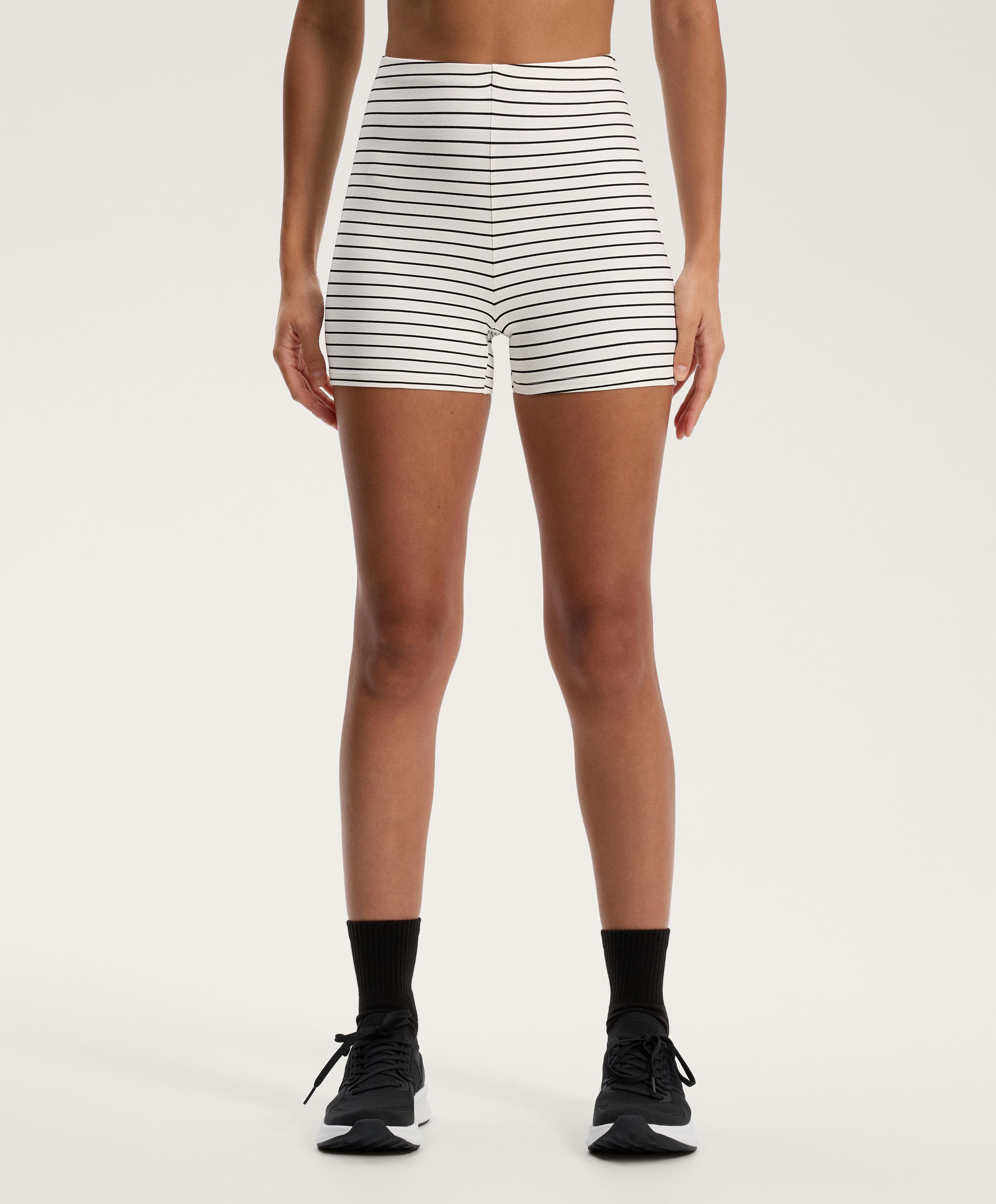 Hot pant ψηλόμεσο ριγέ Evermove 8 cm - Εκπτώσεις Hot pant ψηλόμεσο ριγέ Evermove 8 cm - Εκπτώσεις