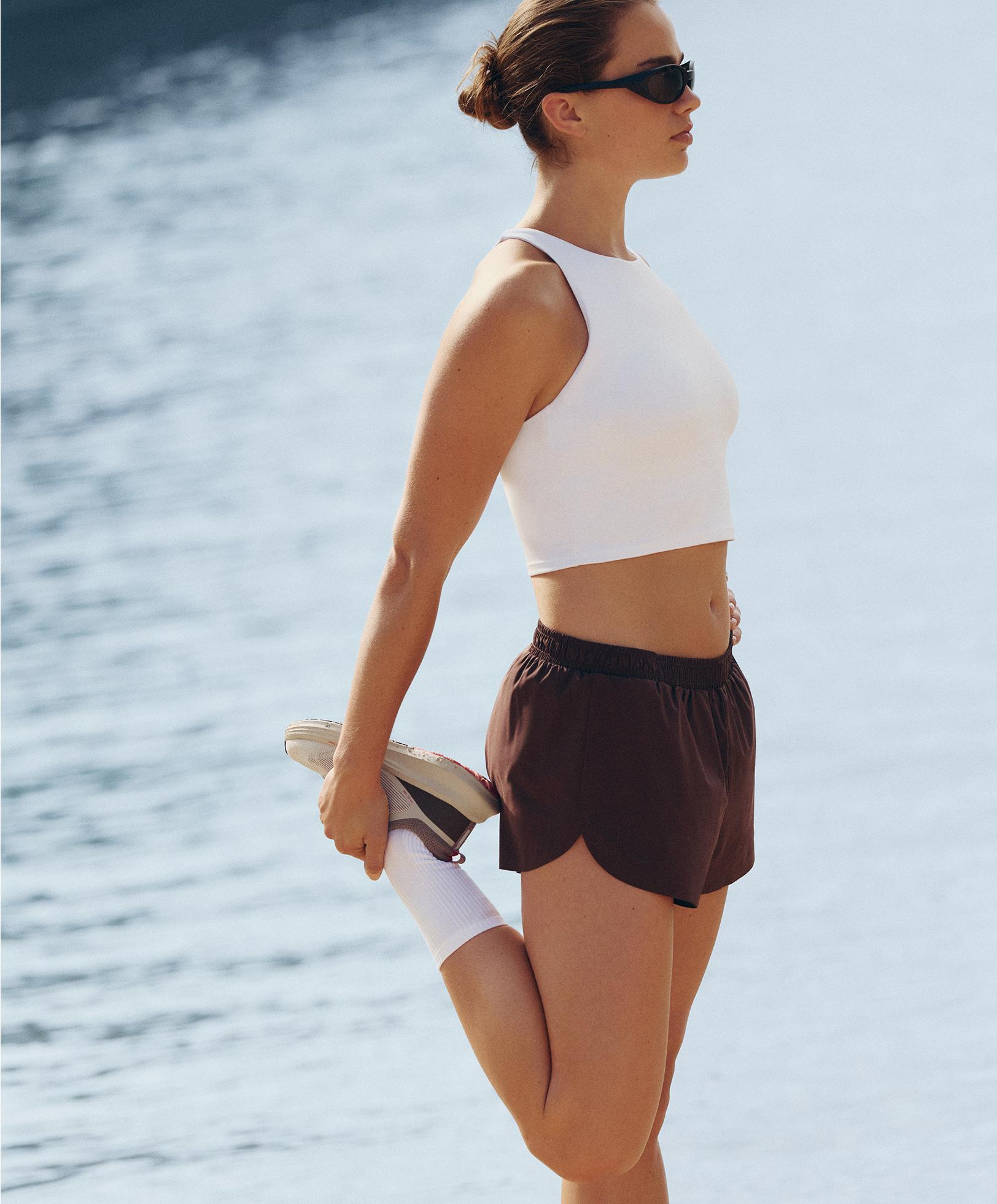 6cm low-rise technical shorts — CHOCOLATE