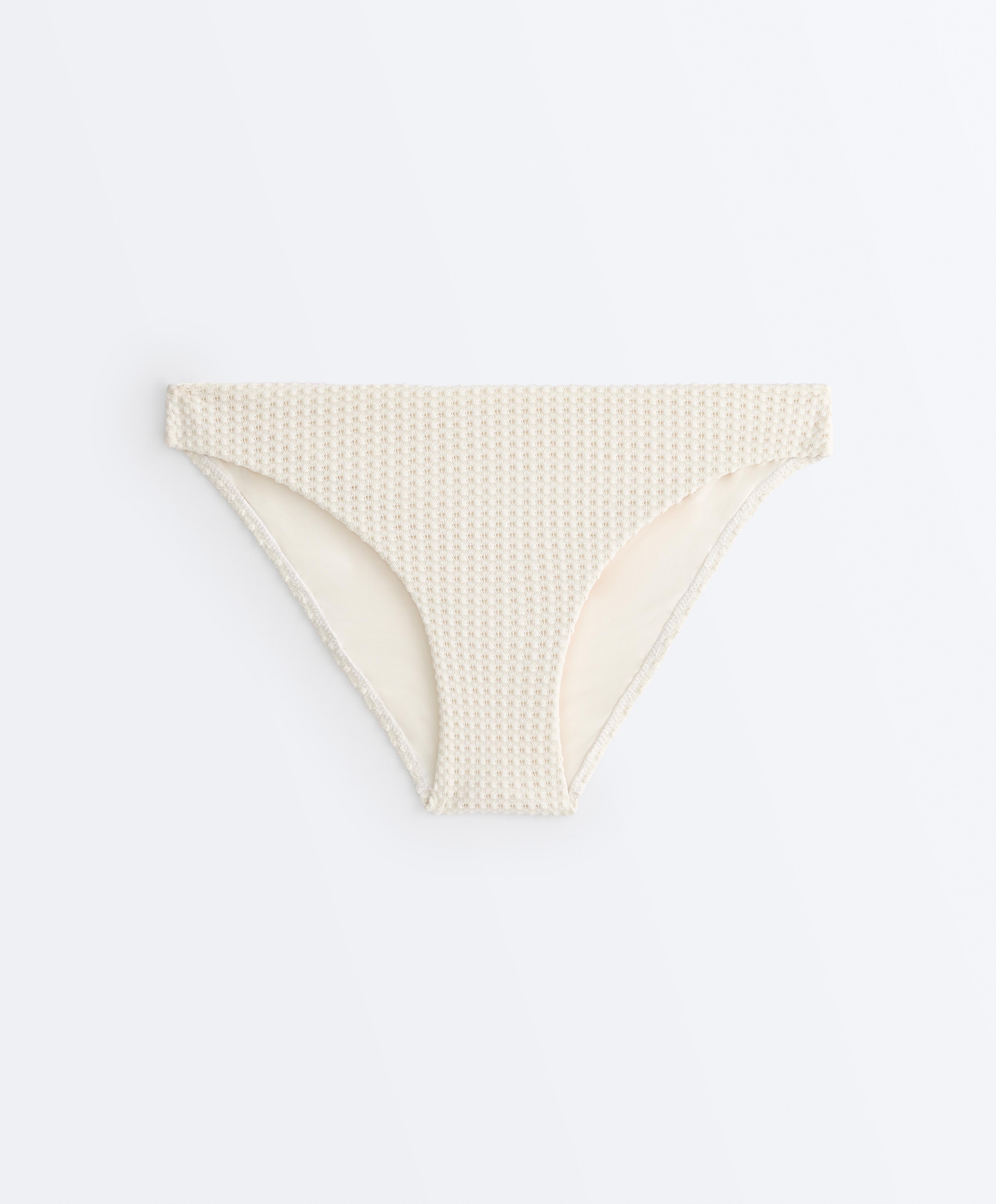 Bubble-texture crochet classic bikini briefs
