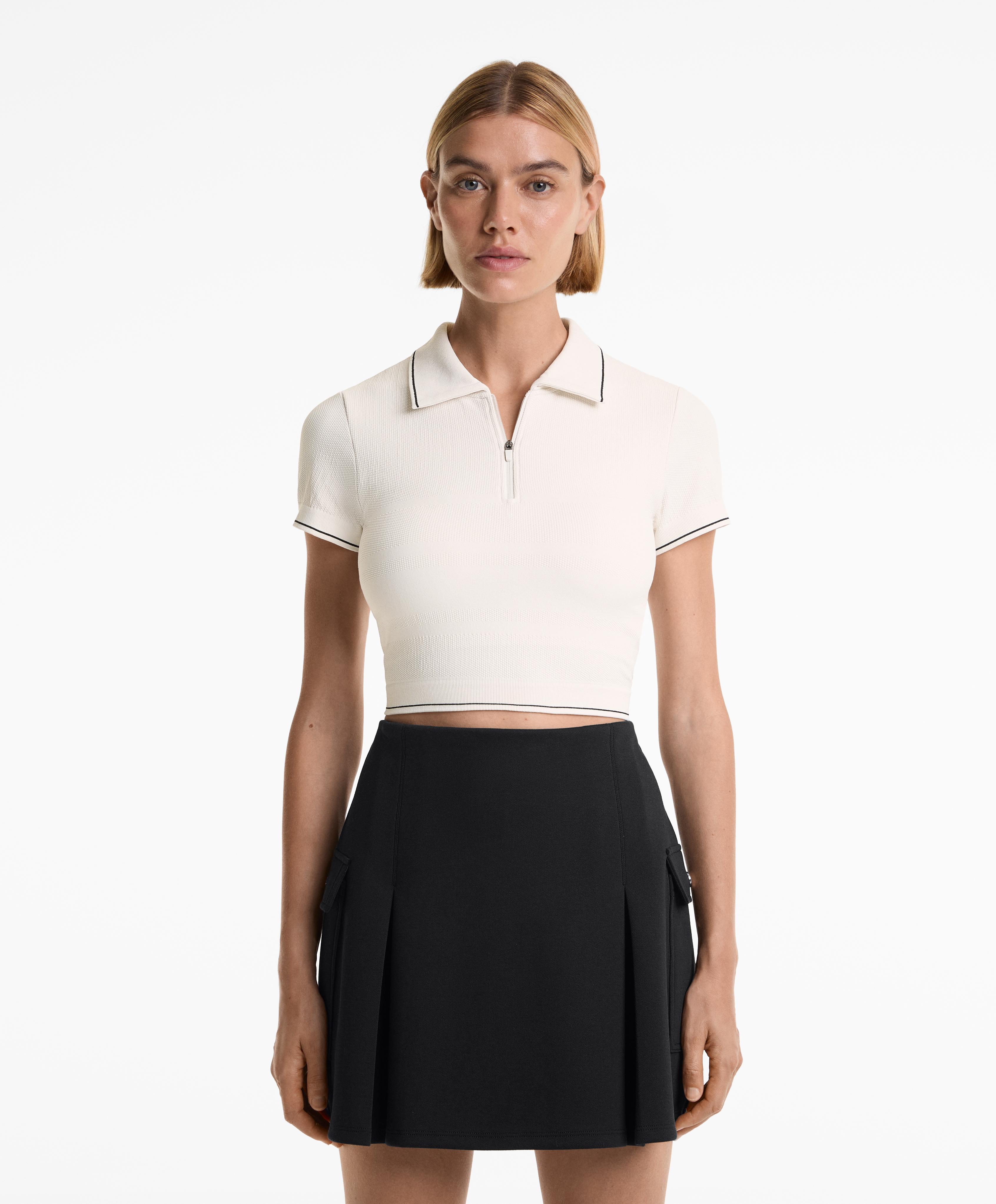 Seamless short-sleeved polo shirt