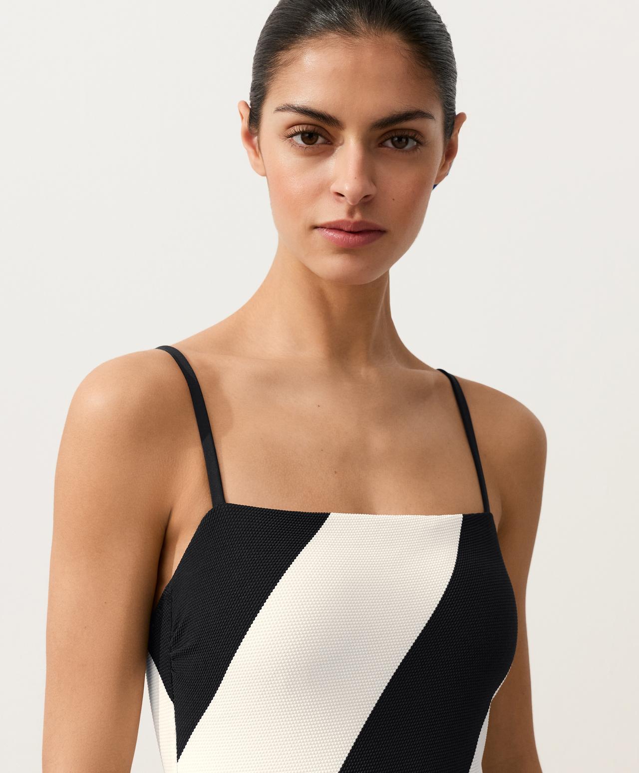 Diagonal stripe bandeau swimsuit — BLACK