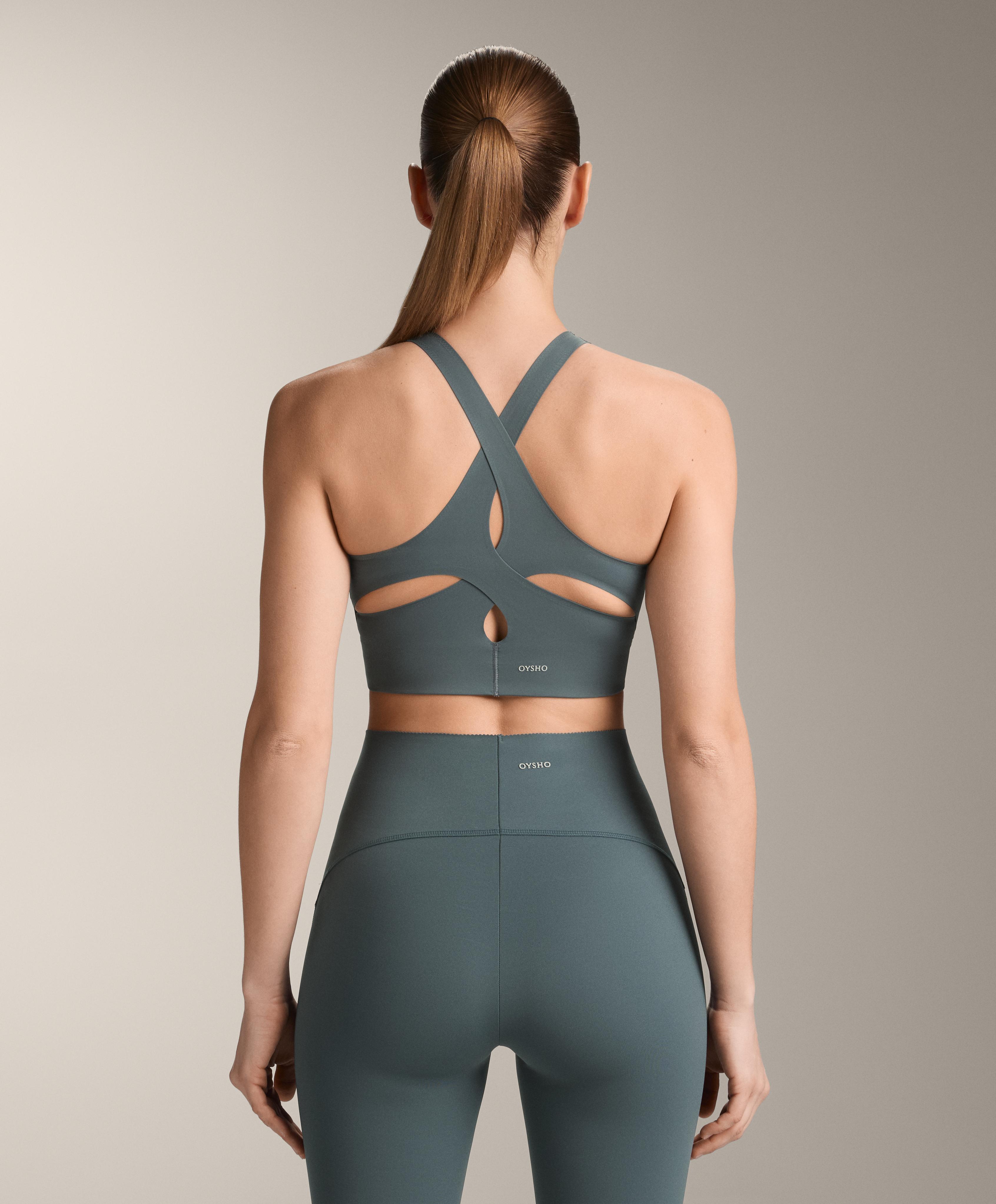 تانك توب خفيف الملمس بظهر متقاطع