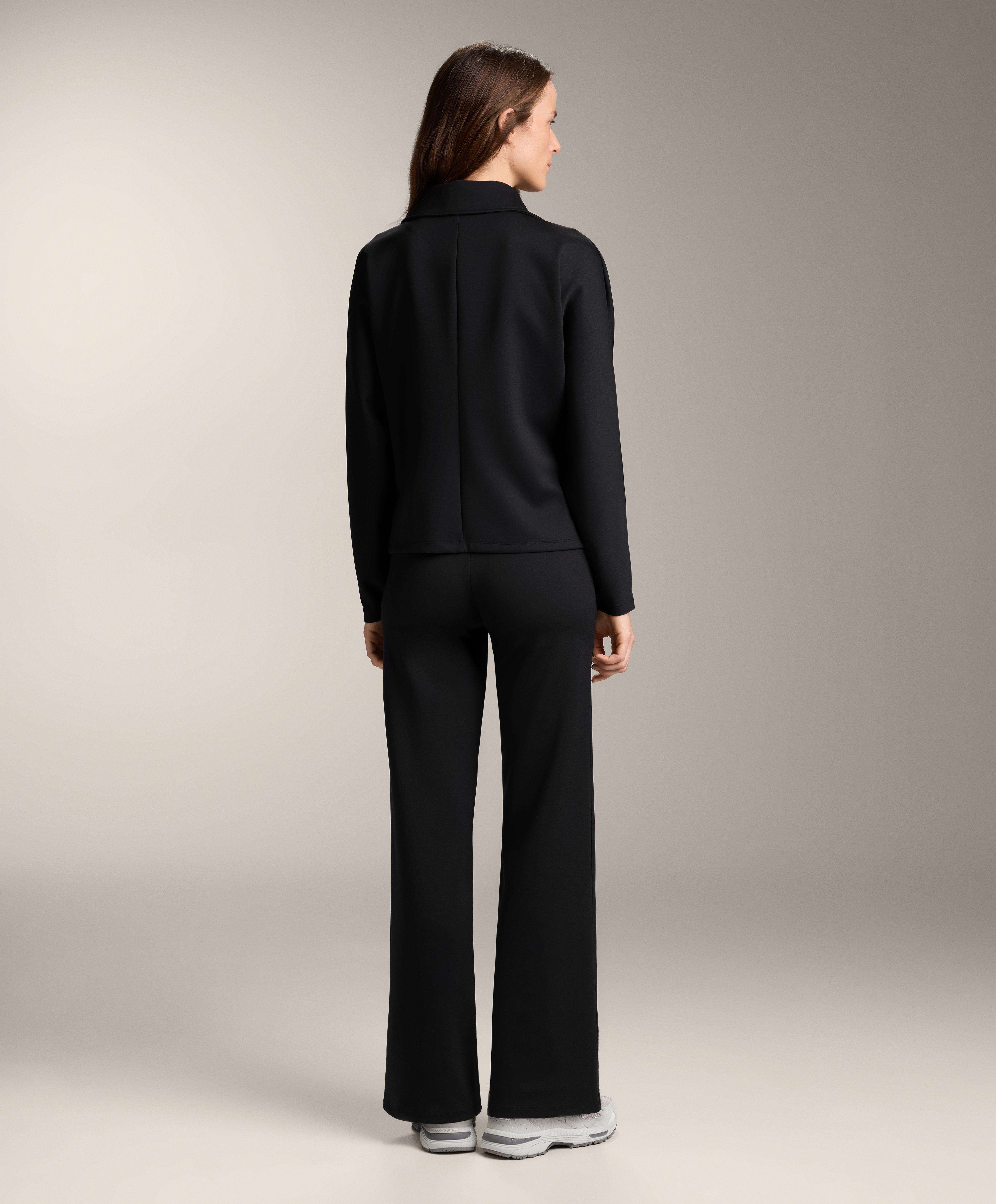 Black straight-cut neoprene-effect total look