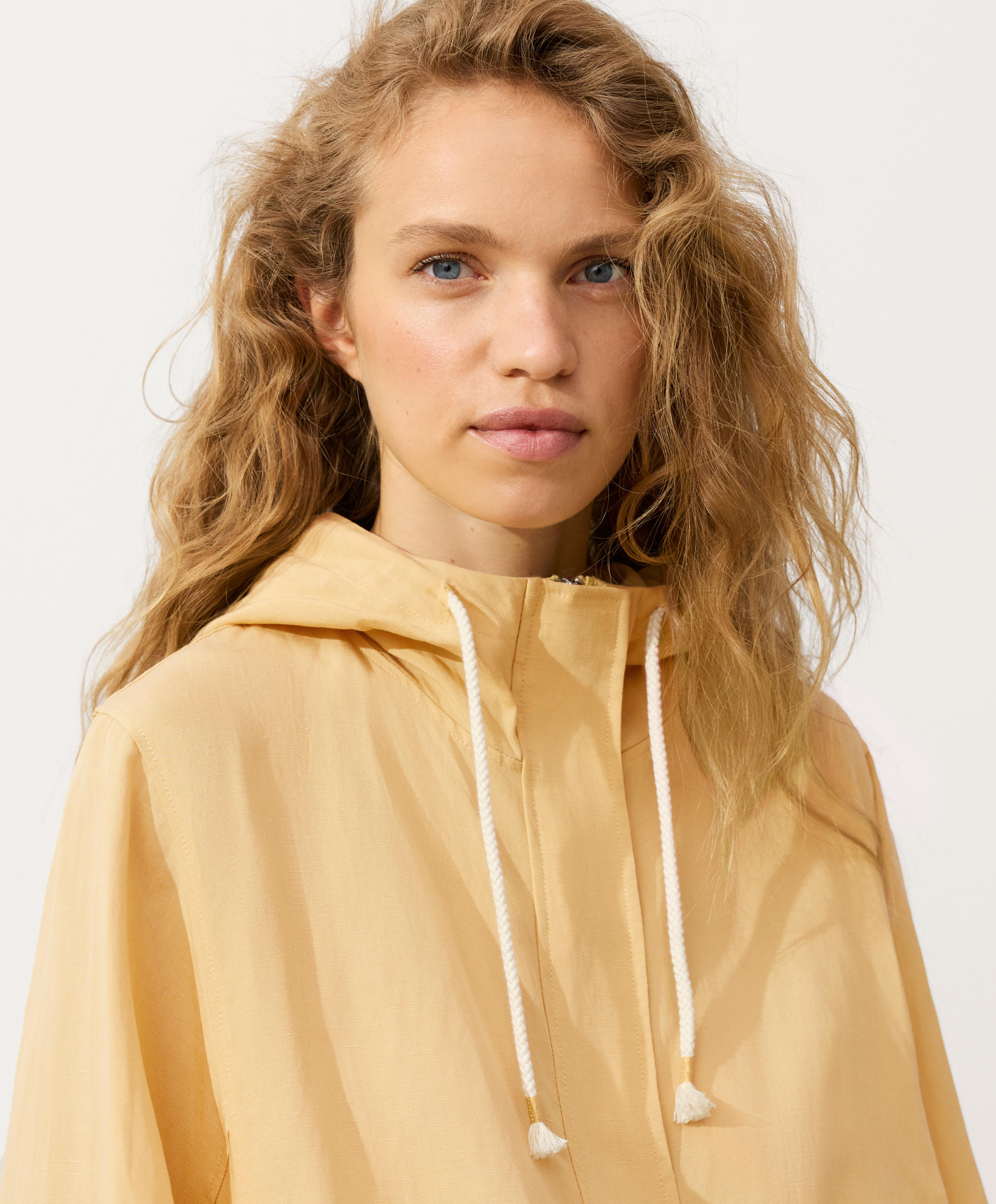 Half-zip sweatshirt with front pocket, lyocell and 24% linen blend — MID-YELLOW