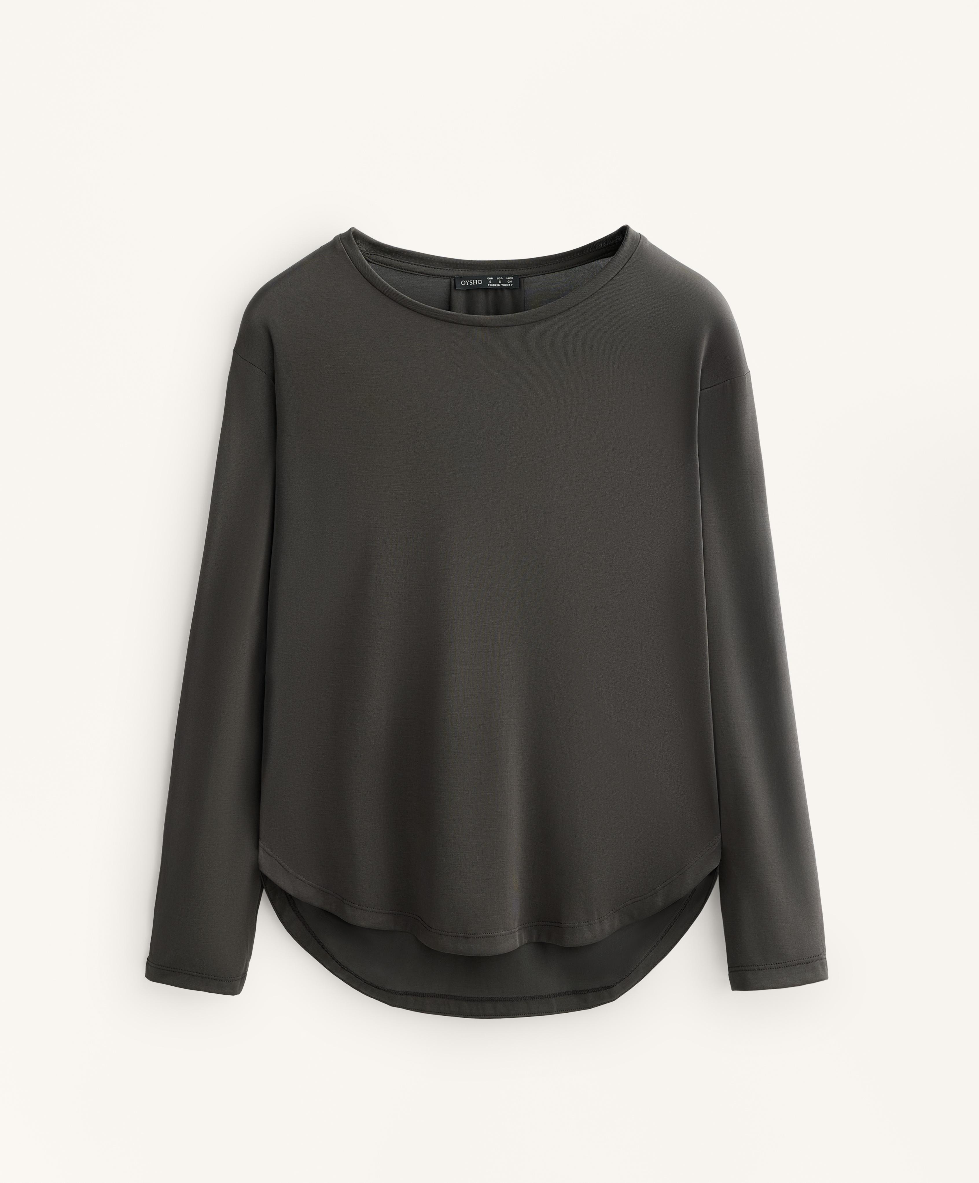 Long sleeve T-shirt with back pleat in a modal blend Long sleeve T-shirt with back pleat in a modal blend
