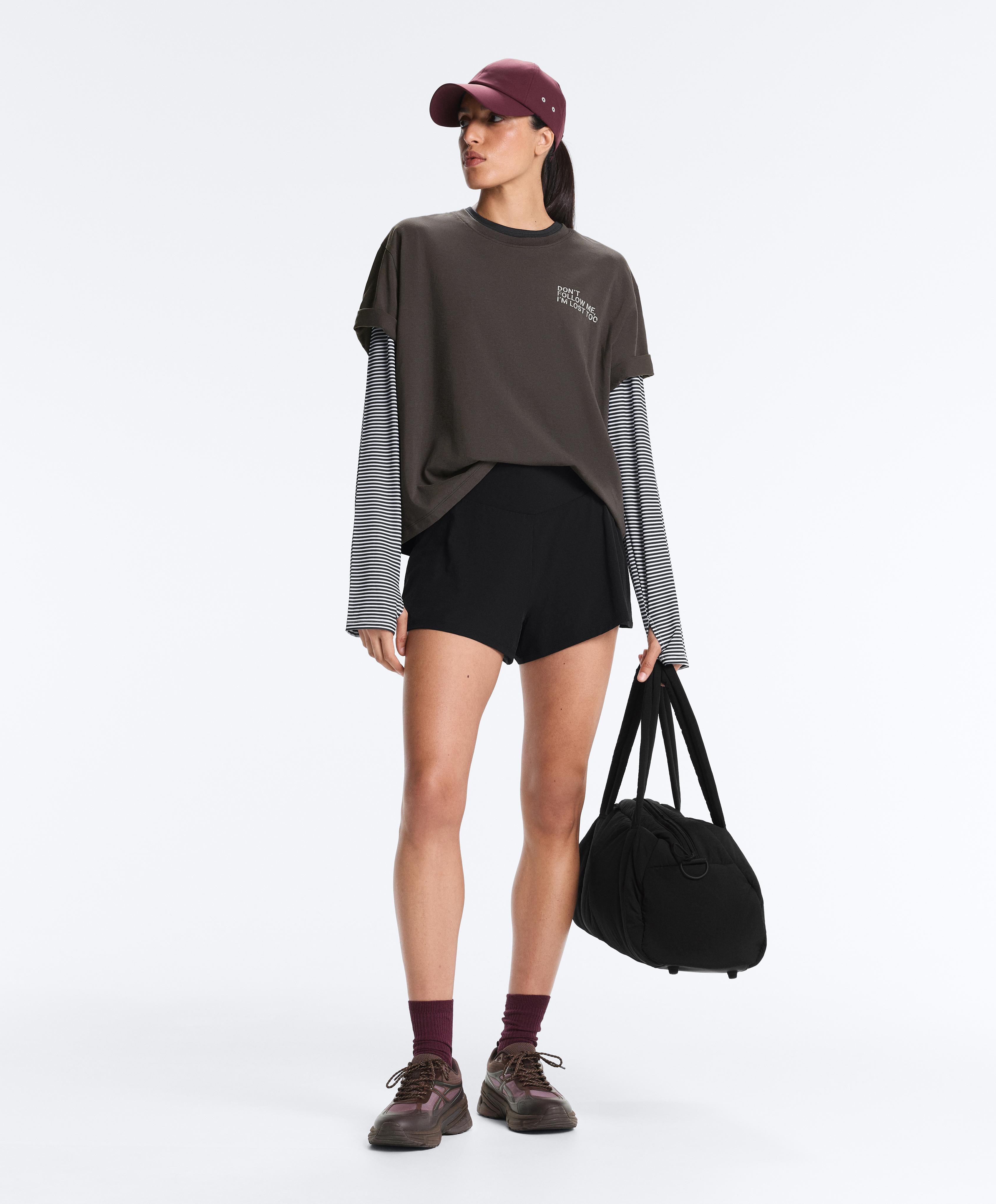 2-in-1 Compressive shorts with pocket — BLACK