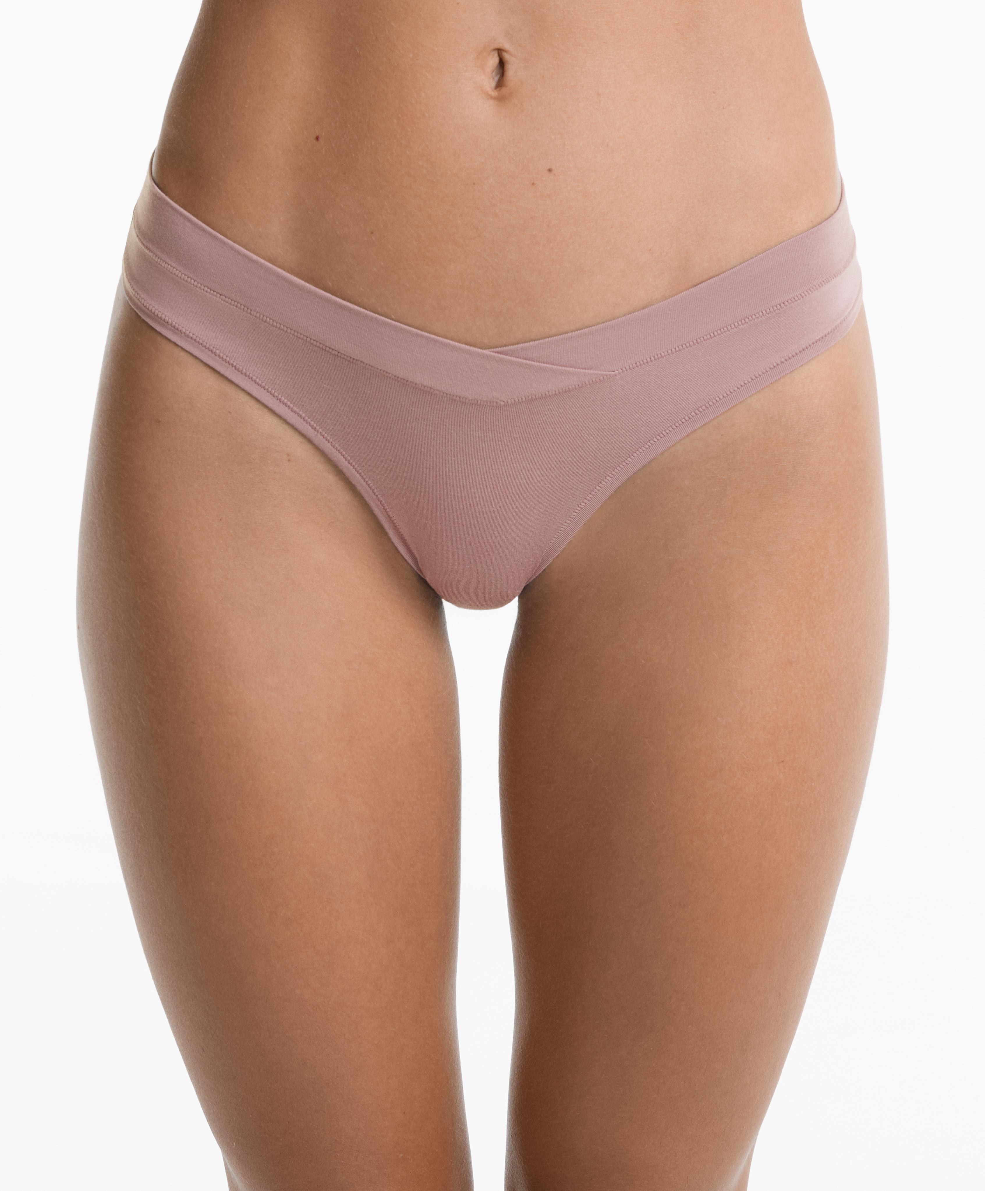 Yosh yalangoch sochli qizlar Suvli etuk ayollar video