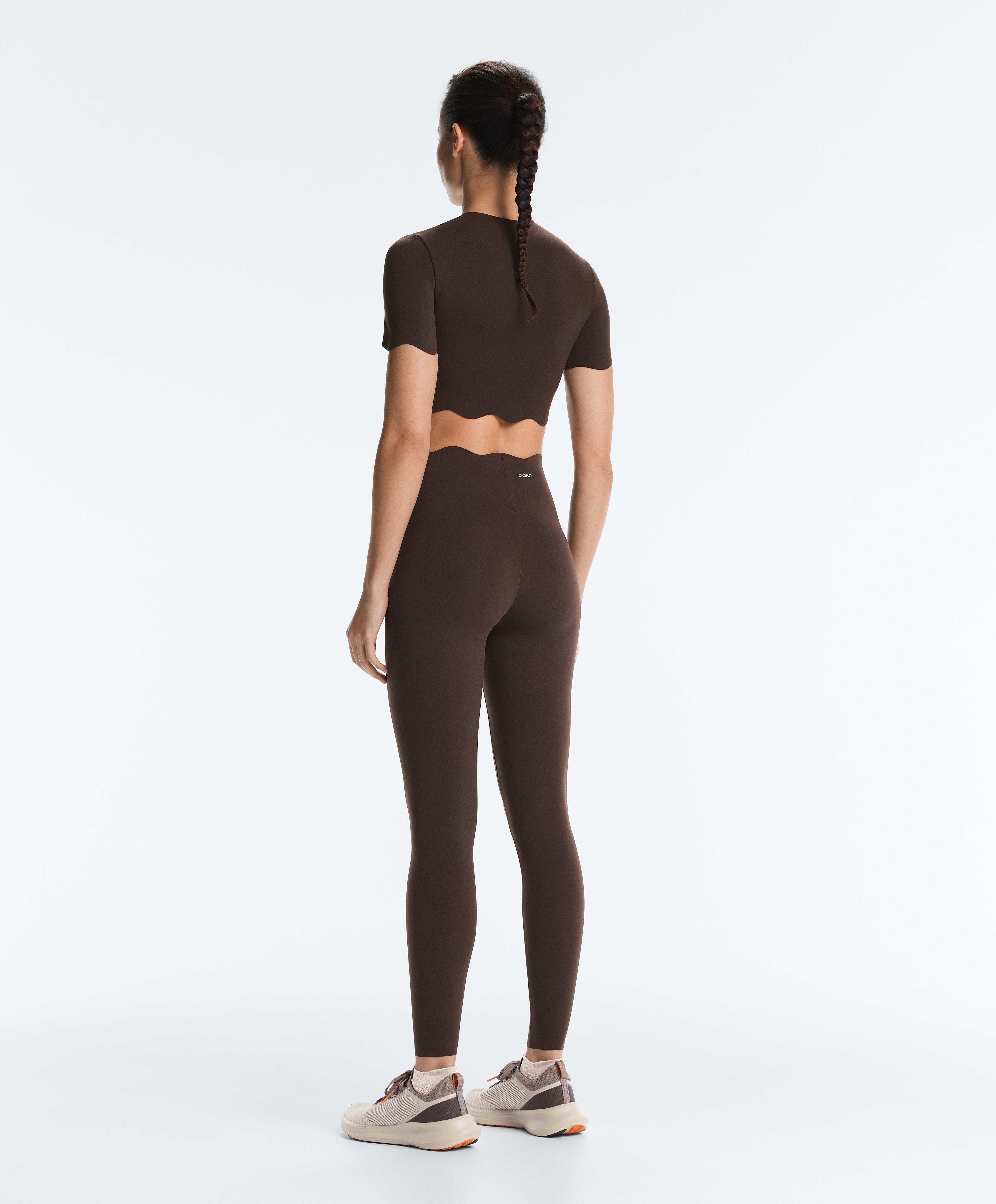 Wavy Compressive Tank Top — DARK REDDISH‑BROWN