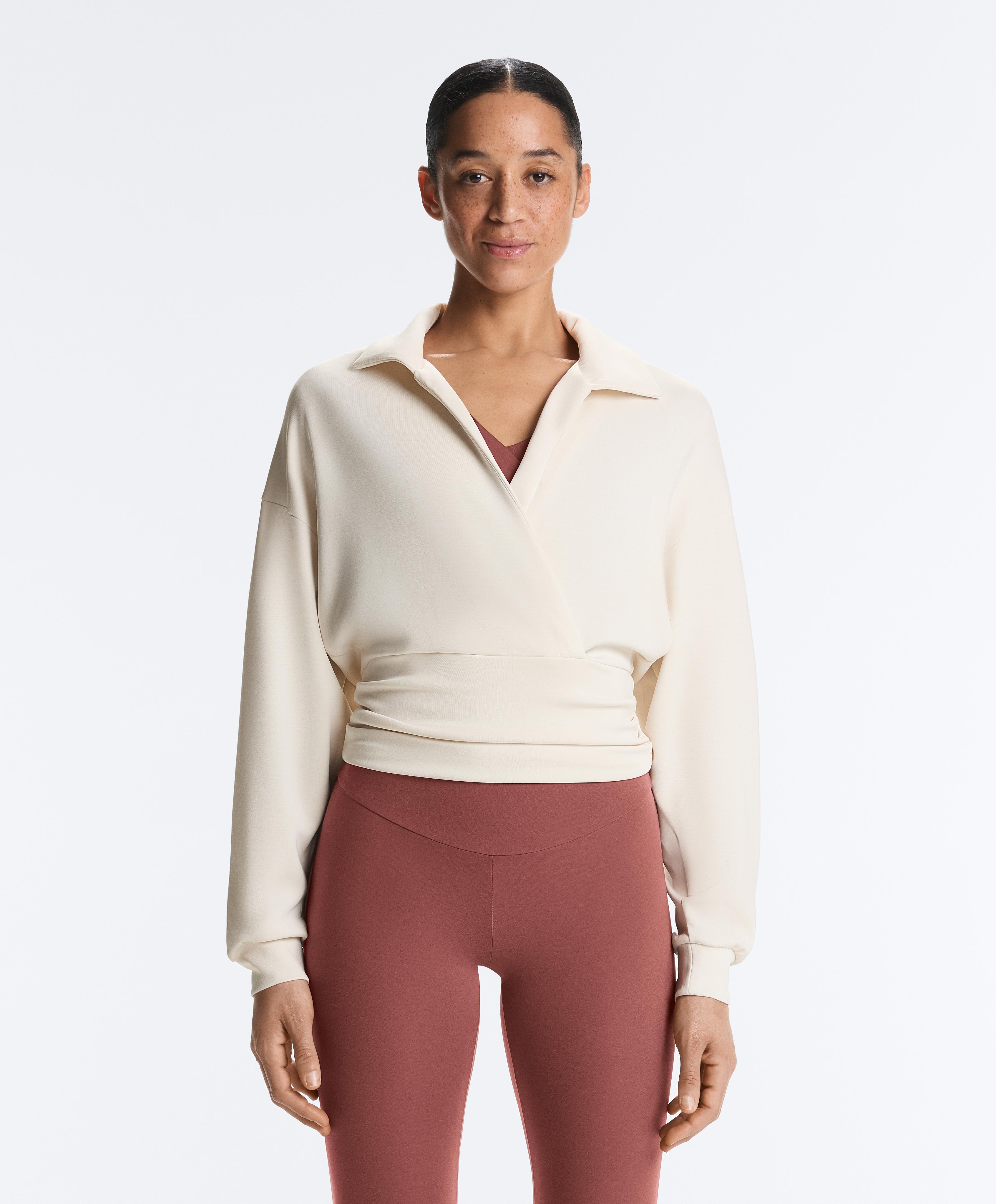 Yumuşak dokulu modal kumaşlı polo yaka kruvaze sweatshirt