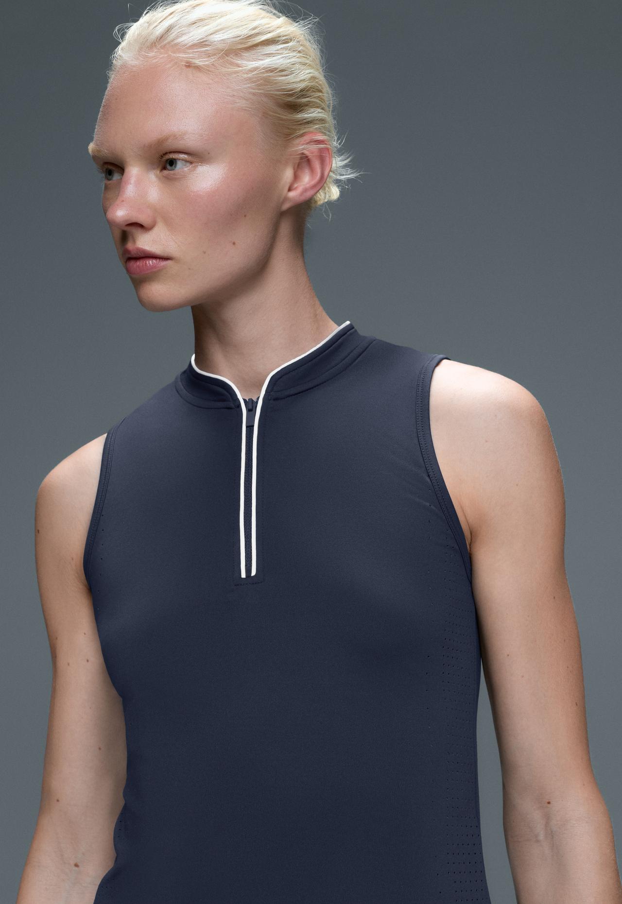 Technical sleeveless T-shirt with half zip — NAVY BLUE