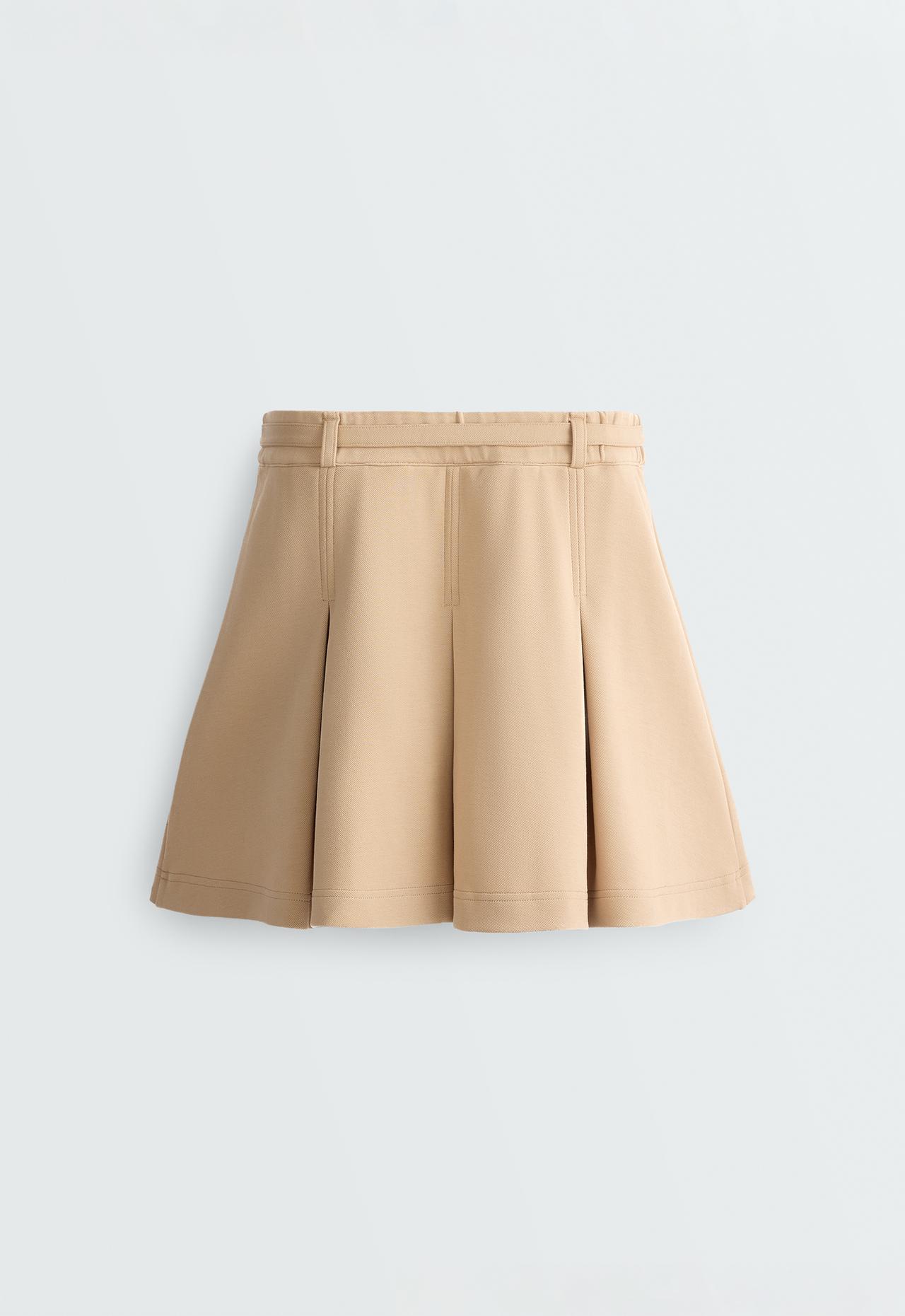 High-rise pleated short skirt with belt — BEIGE