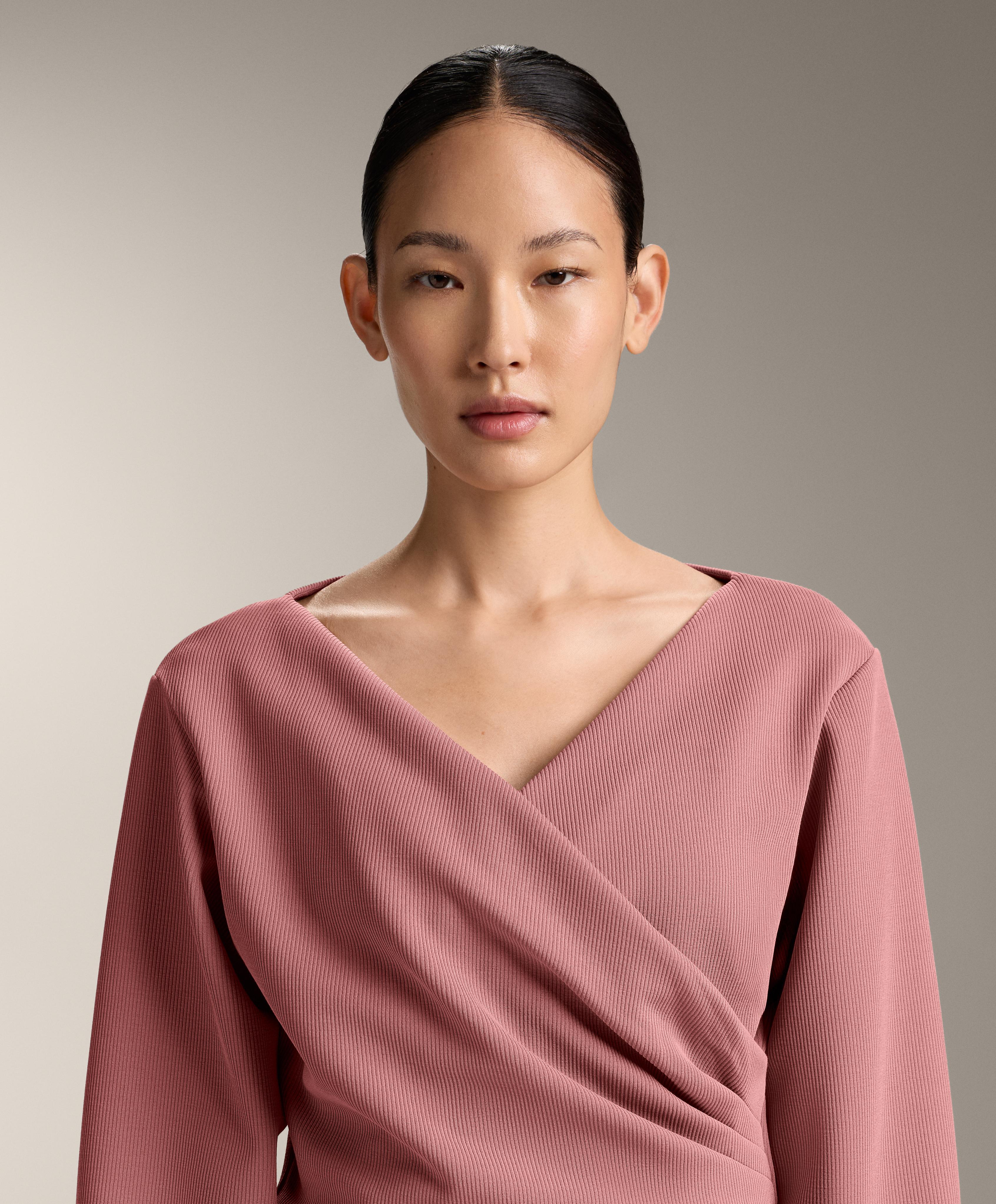 سويت شيرت متقاطع مضلع من المودال الممشط