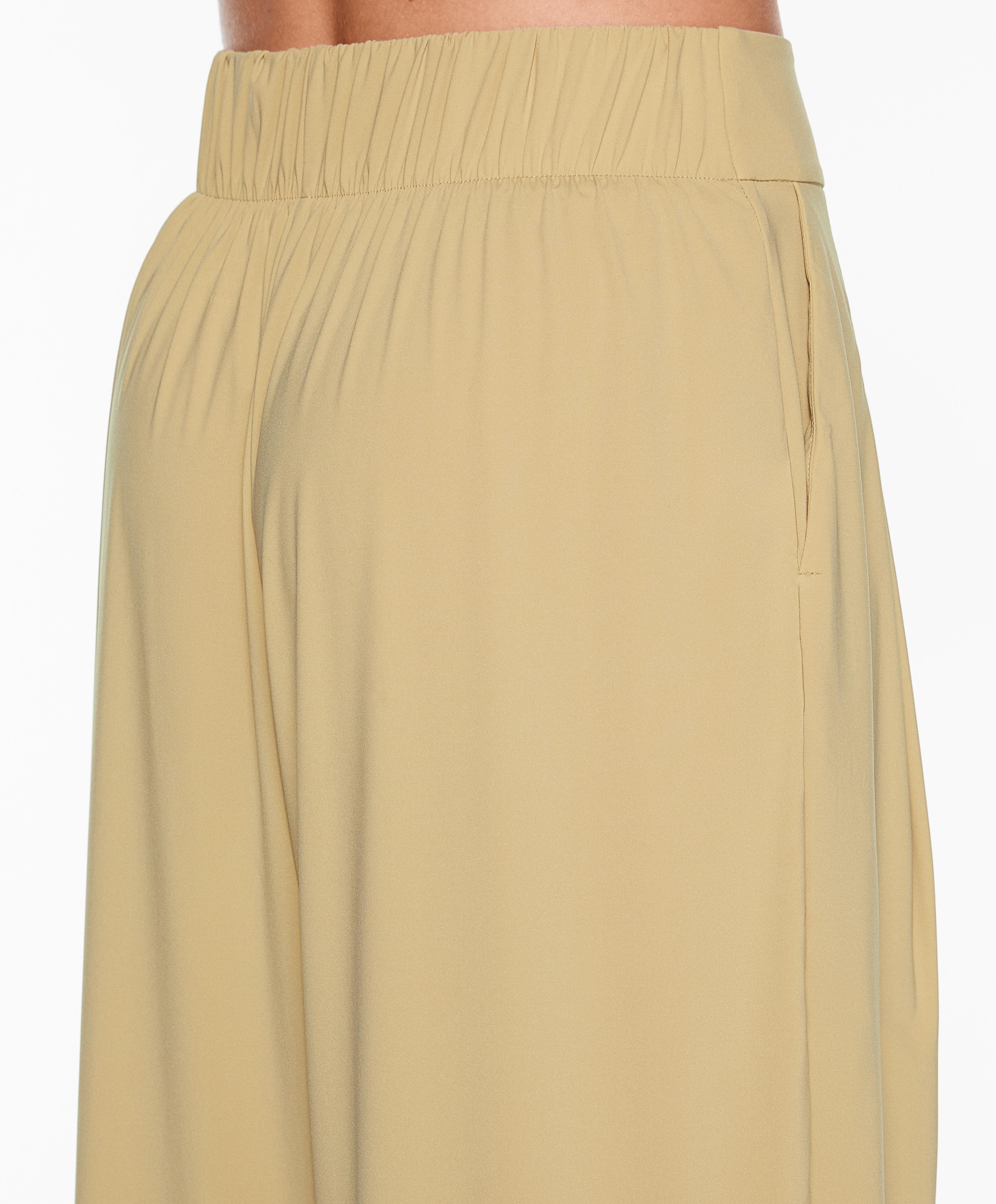 بنطلون منتفخ قياس كبير لايت تاتش بنطلون منتفخ قياس كبير لايت تاتش