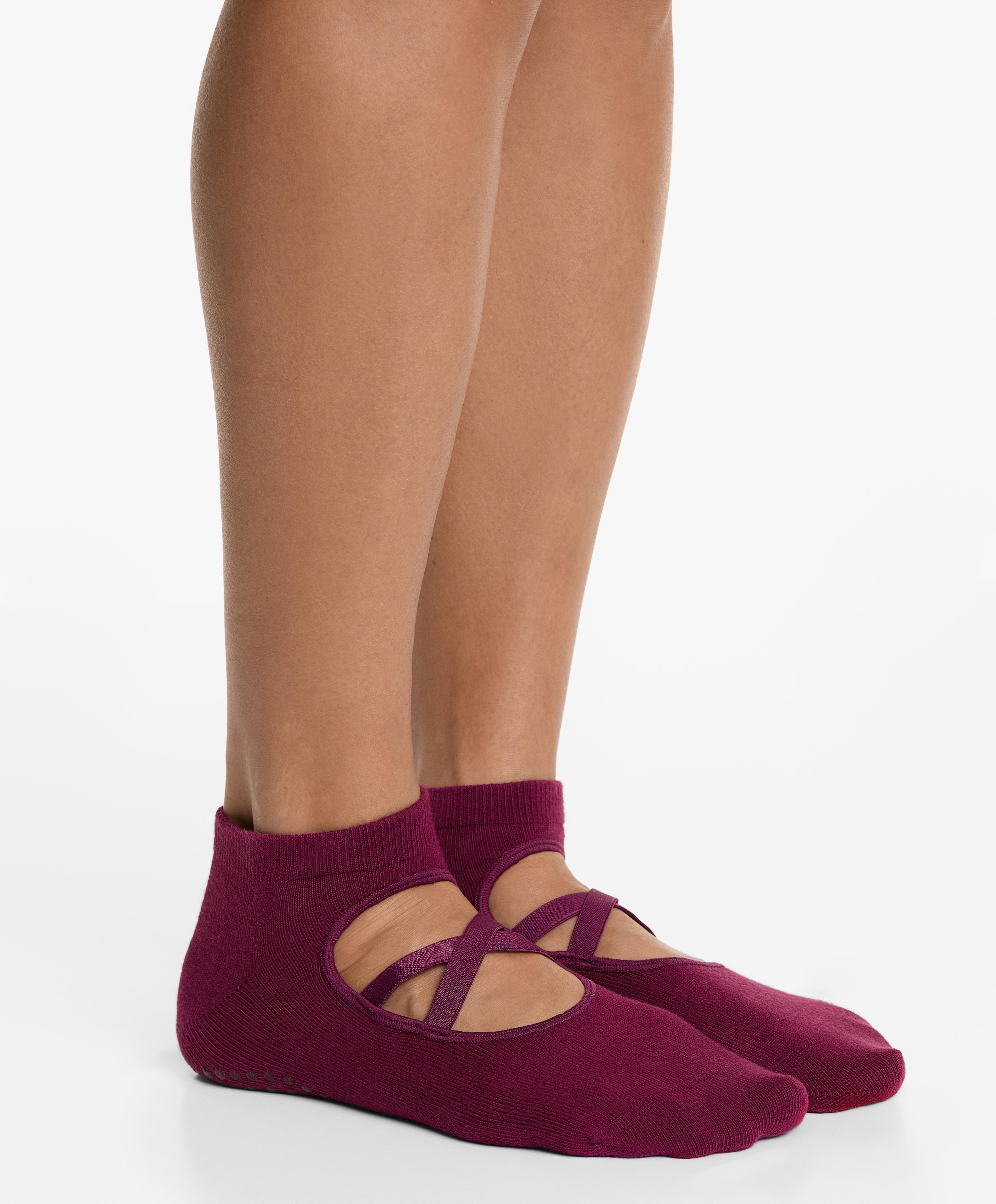 زوجان من جوارب اليوغا والبيلاتس ممزوجة بالقطن بأشرطة متداخلة - تنزيلات زوجان من جوارب اليوغا والبيلاتس ممزوجة بالقطن بأشرطة متداخلة - تنزيلات