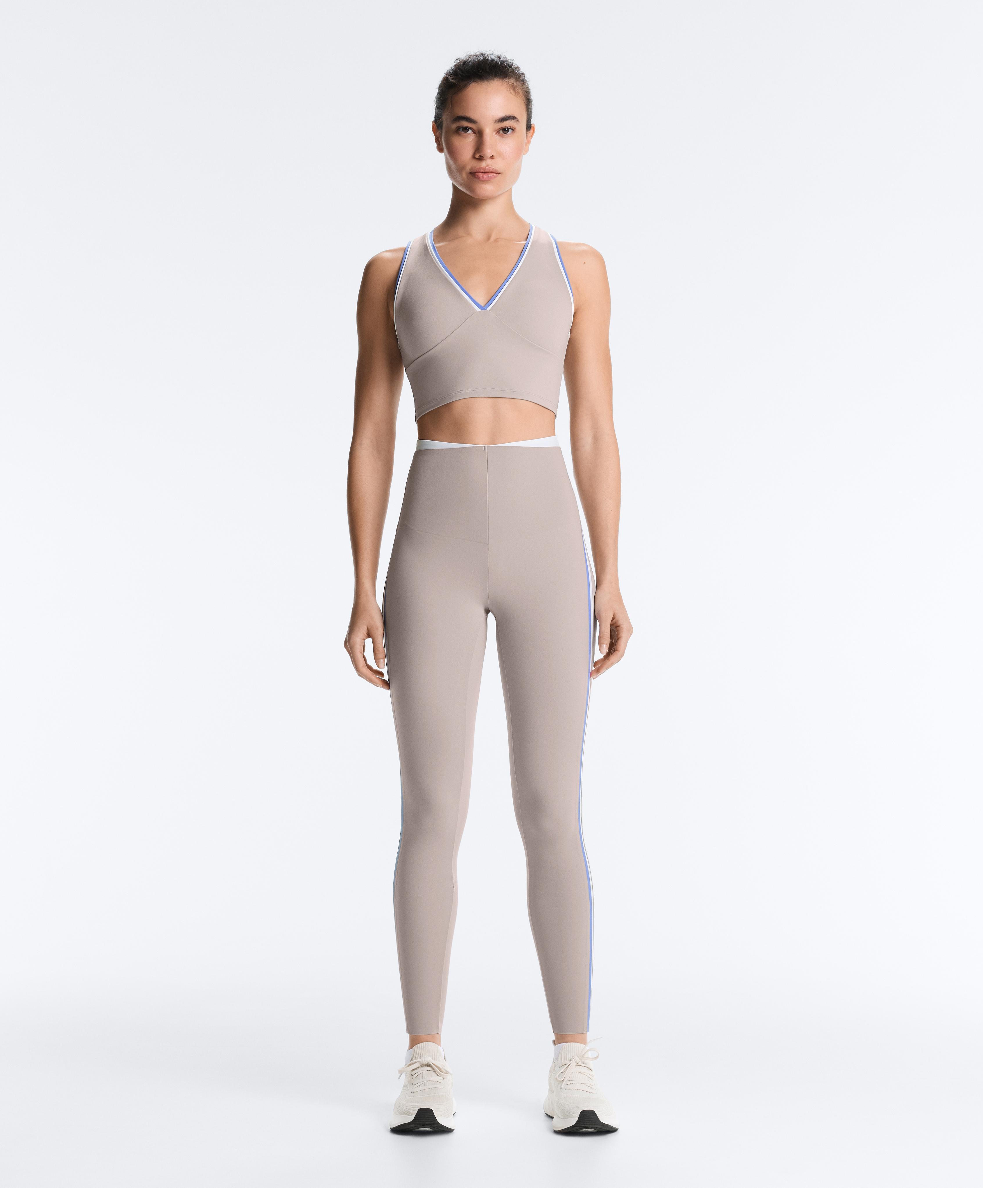 High rise compressive contrast ankle-length leggings High rise compressive contrast ankle-length leggings