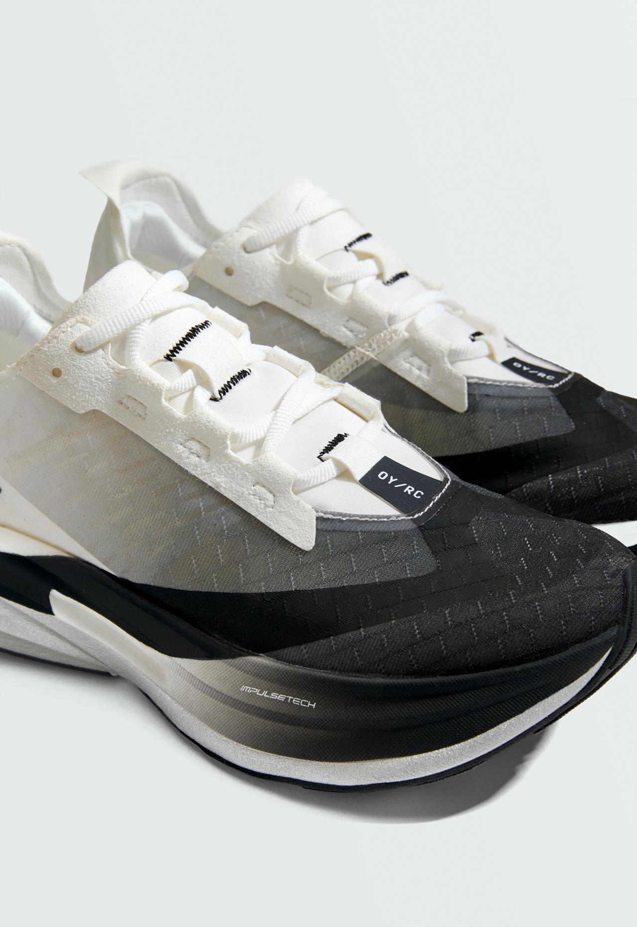 OY/RC 1000 running trainers — BLACK
